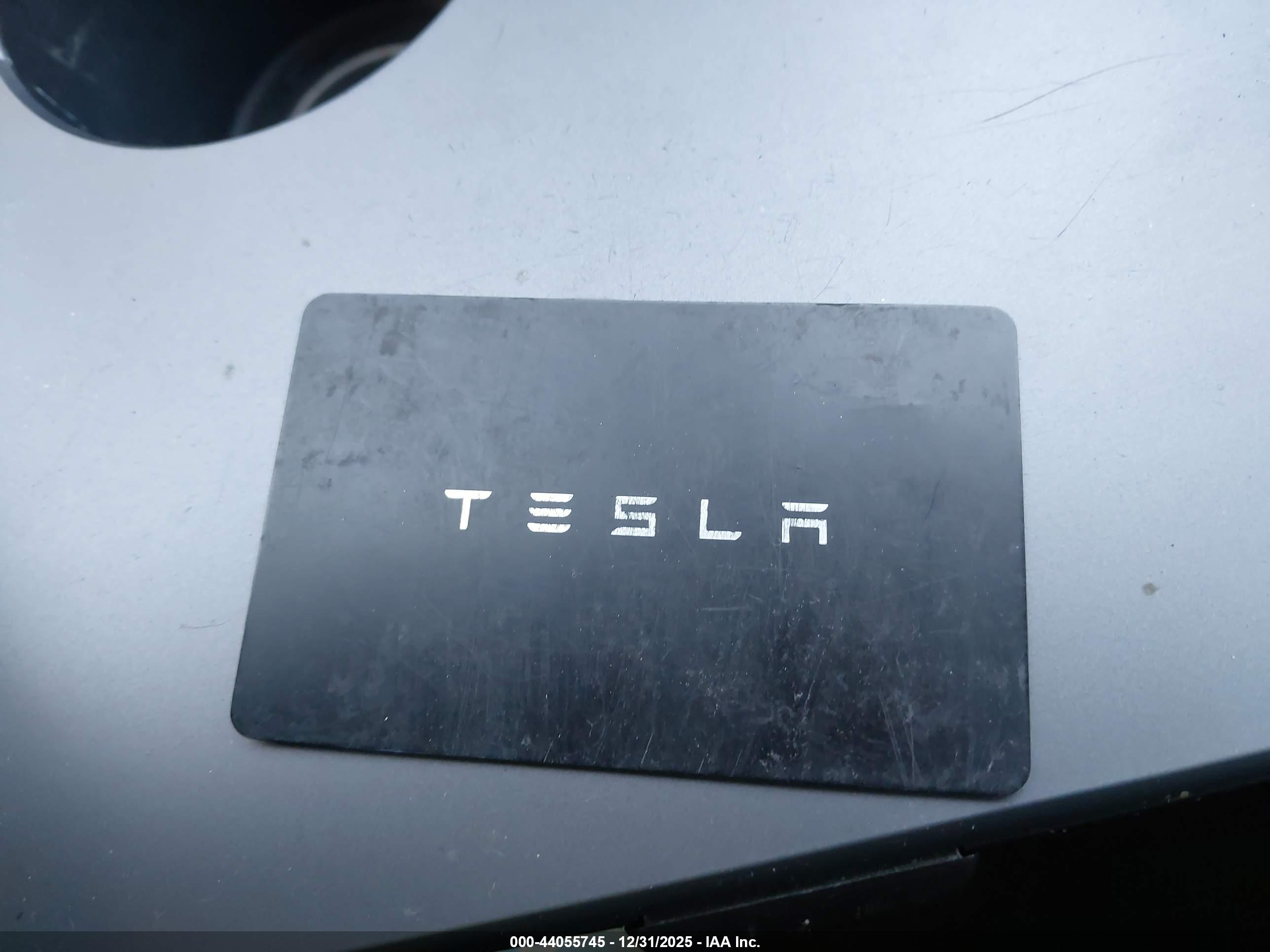 TESLA MODEL image 11