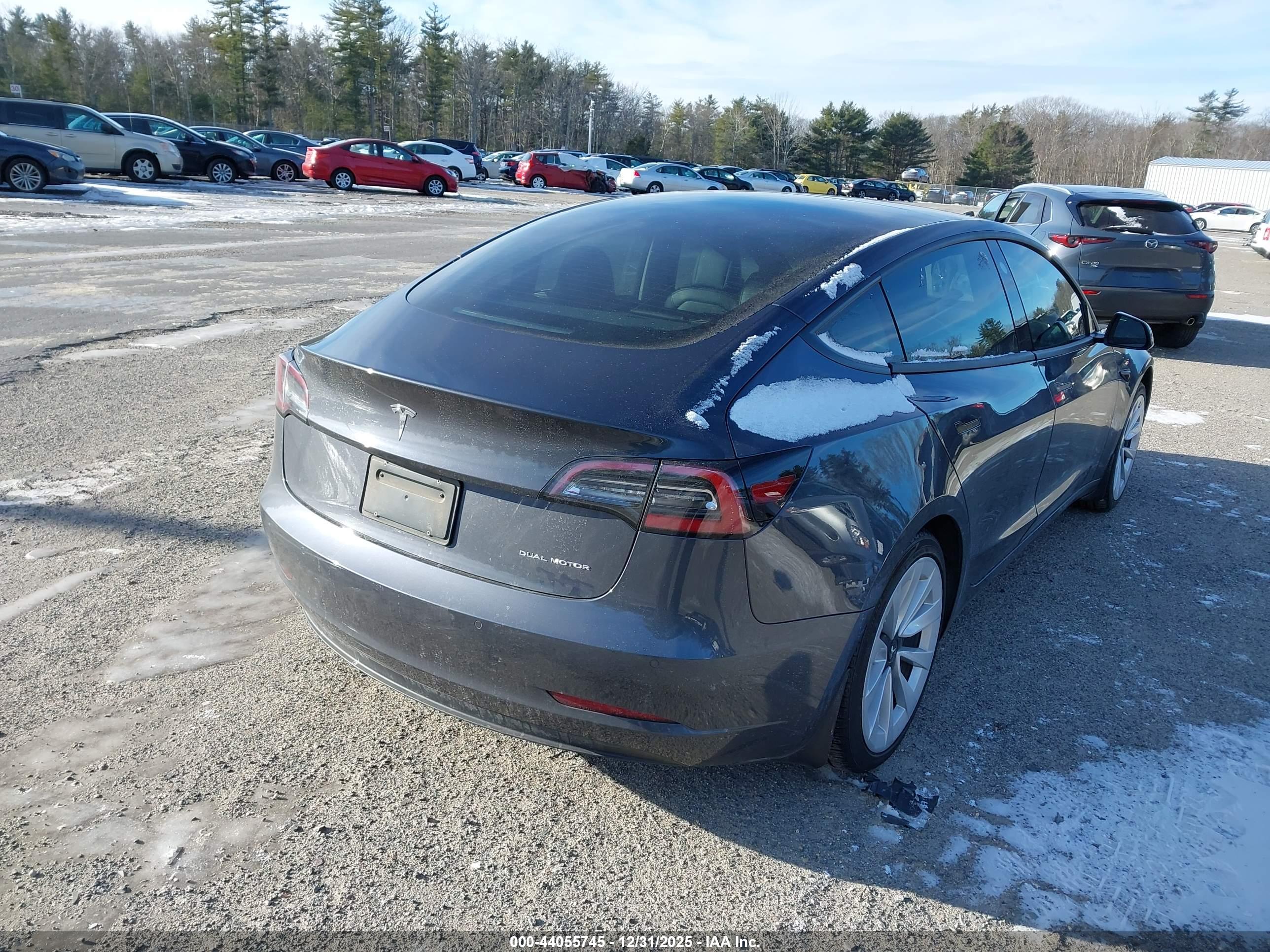 TESLA MODEL image 4