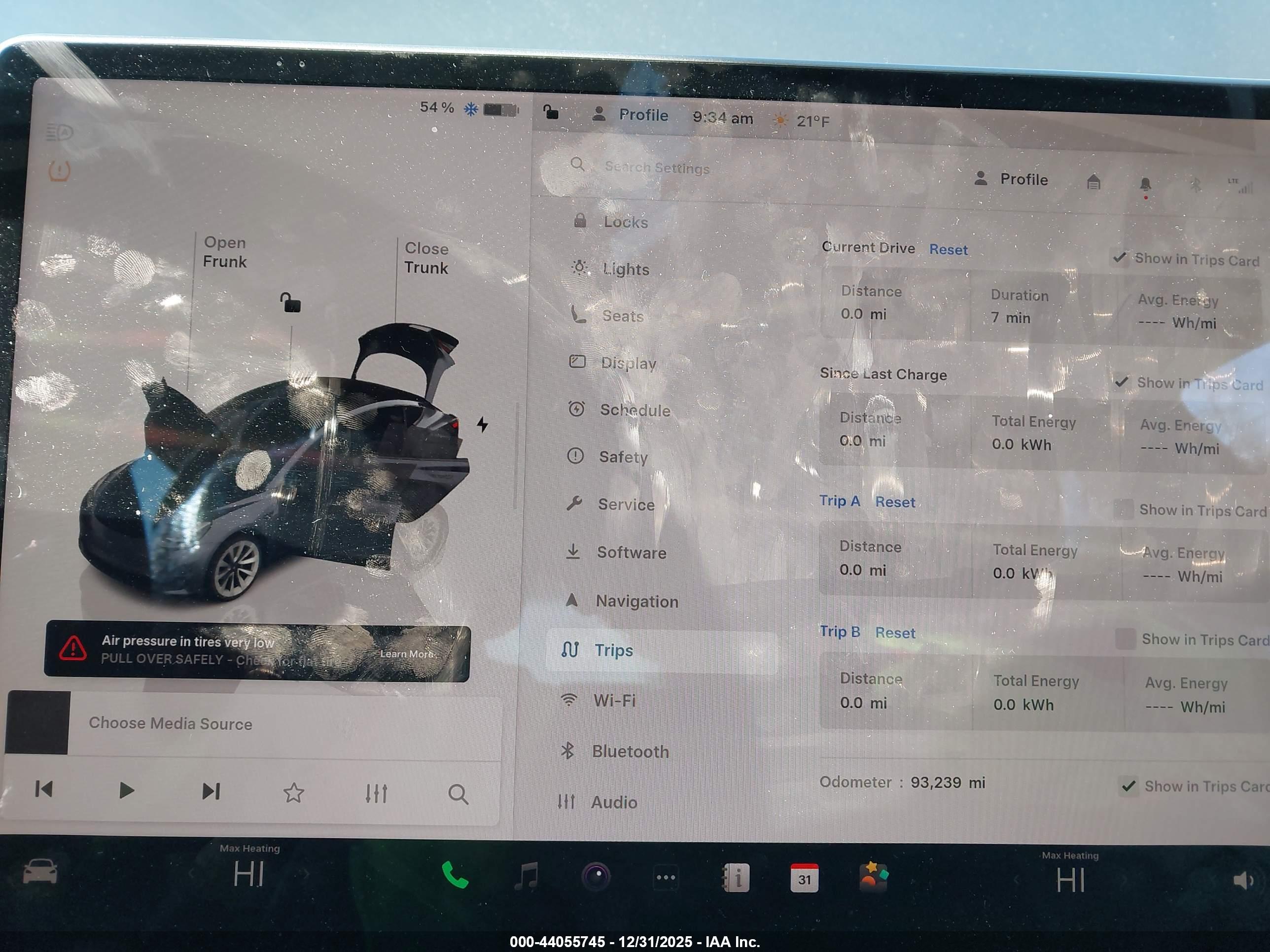TESLA MODEL image 7