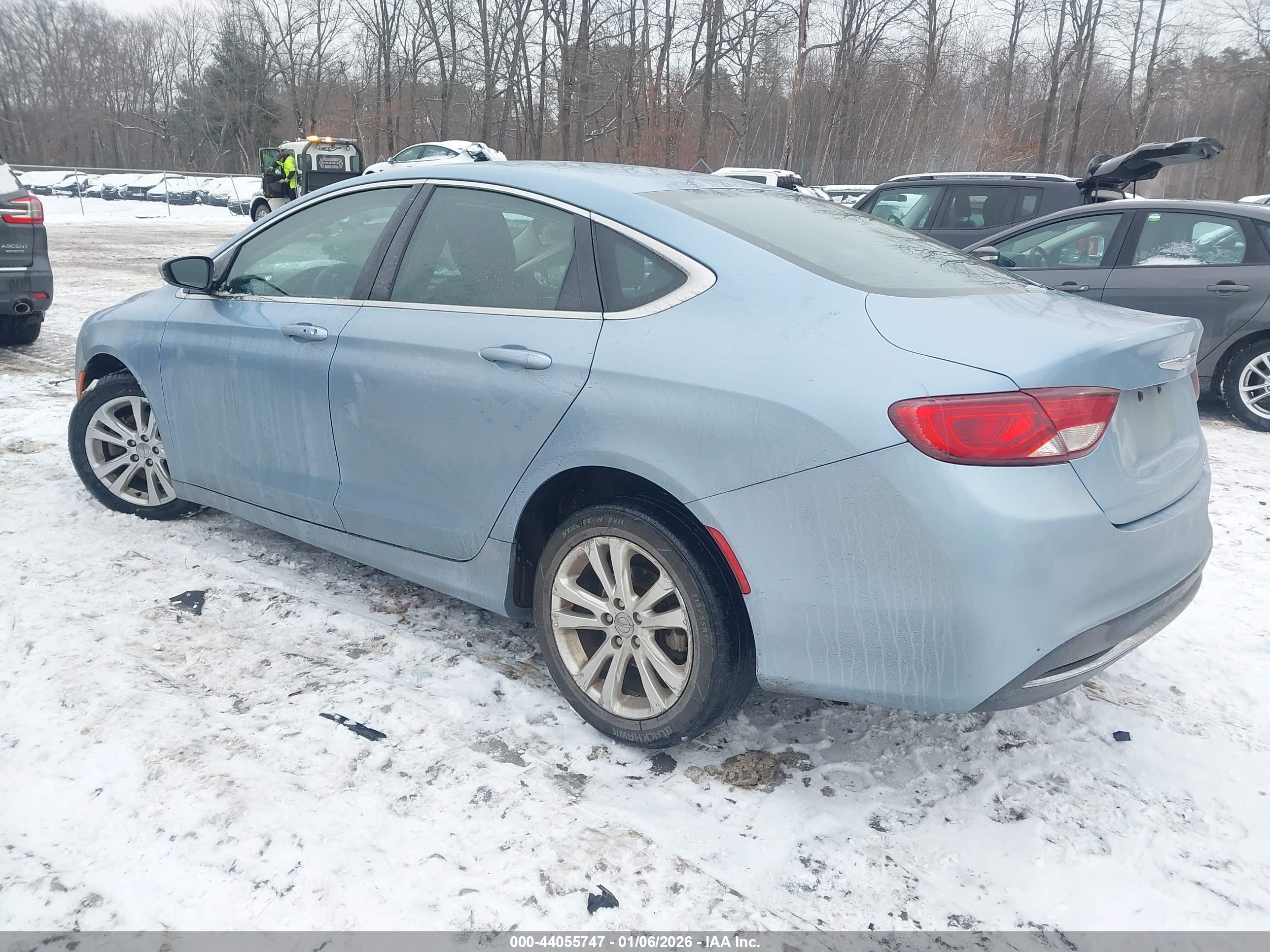 CHRYSLER 200 image 3