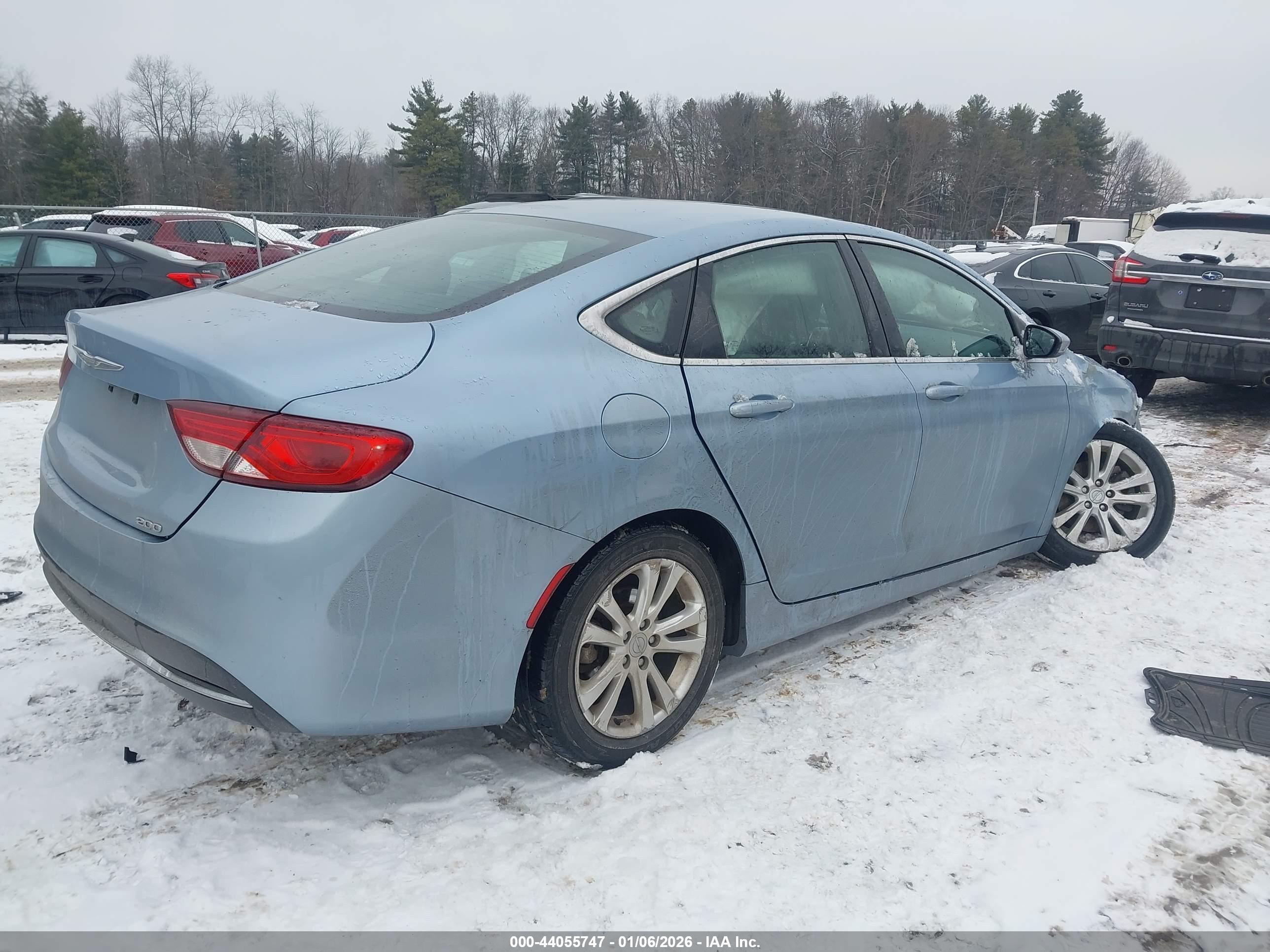 CHRYSLER 200 image 4