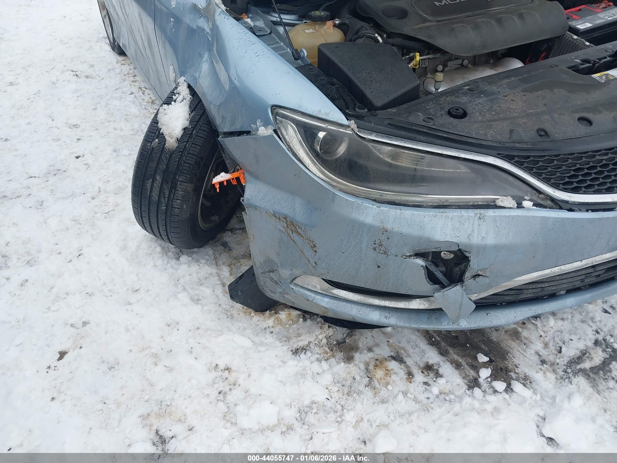 CHRYSLER 200 image 6