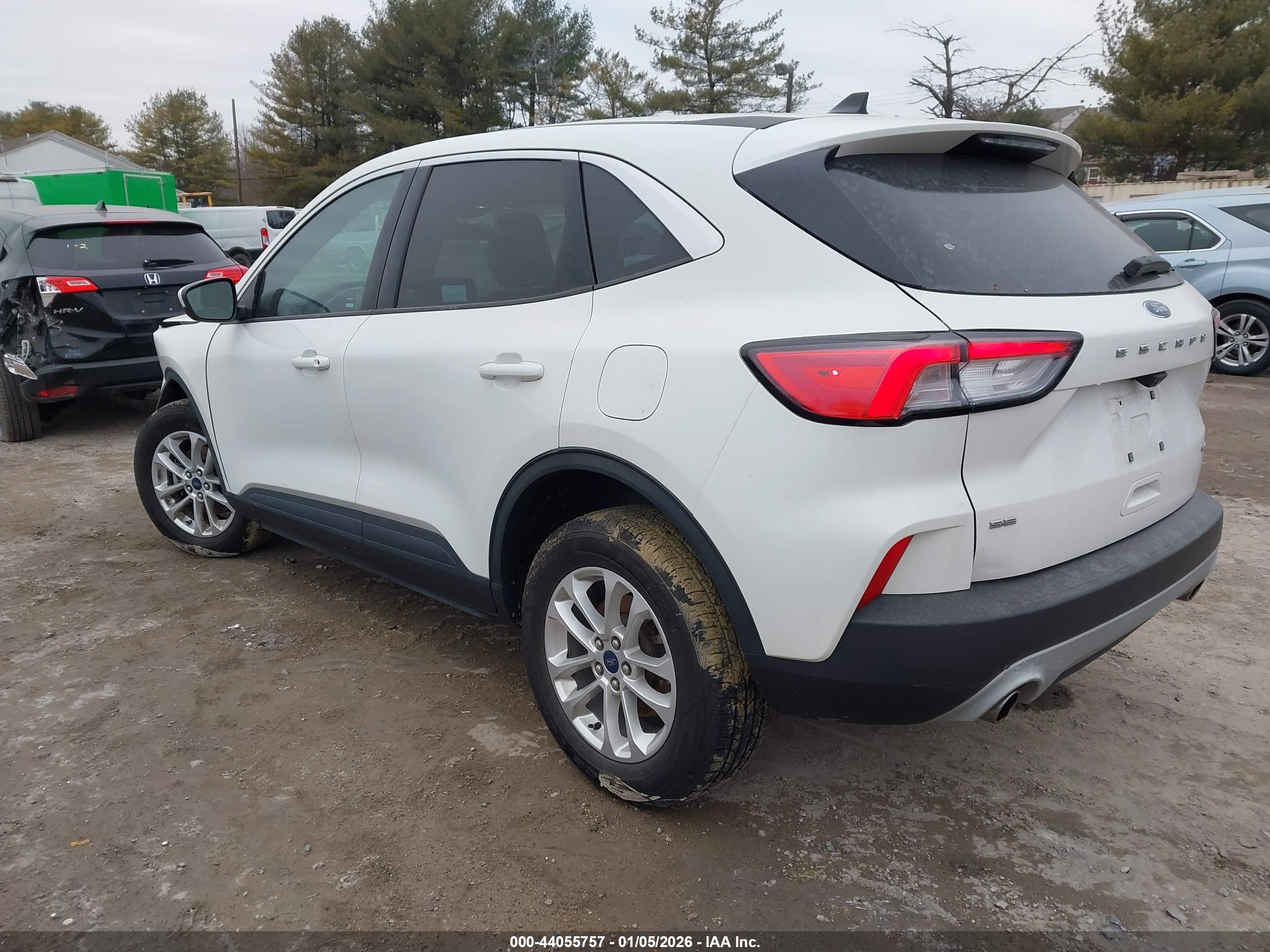FORD ESCAPE image 3