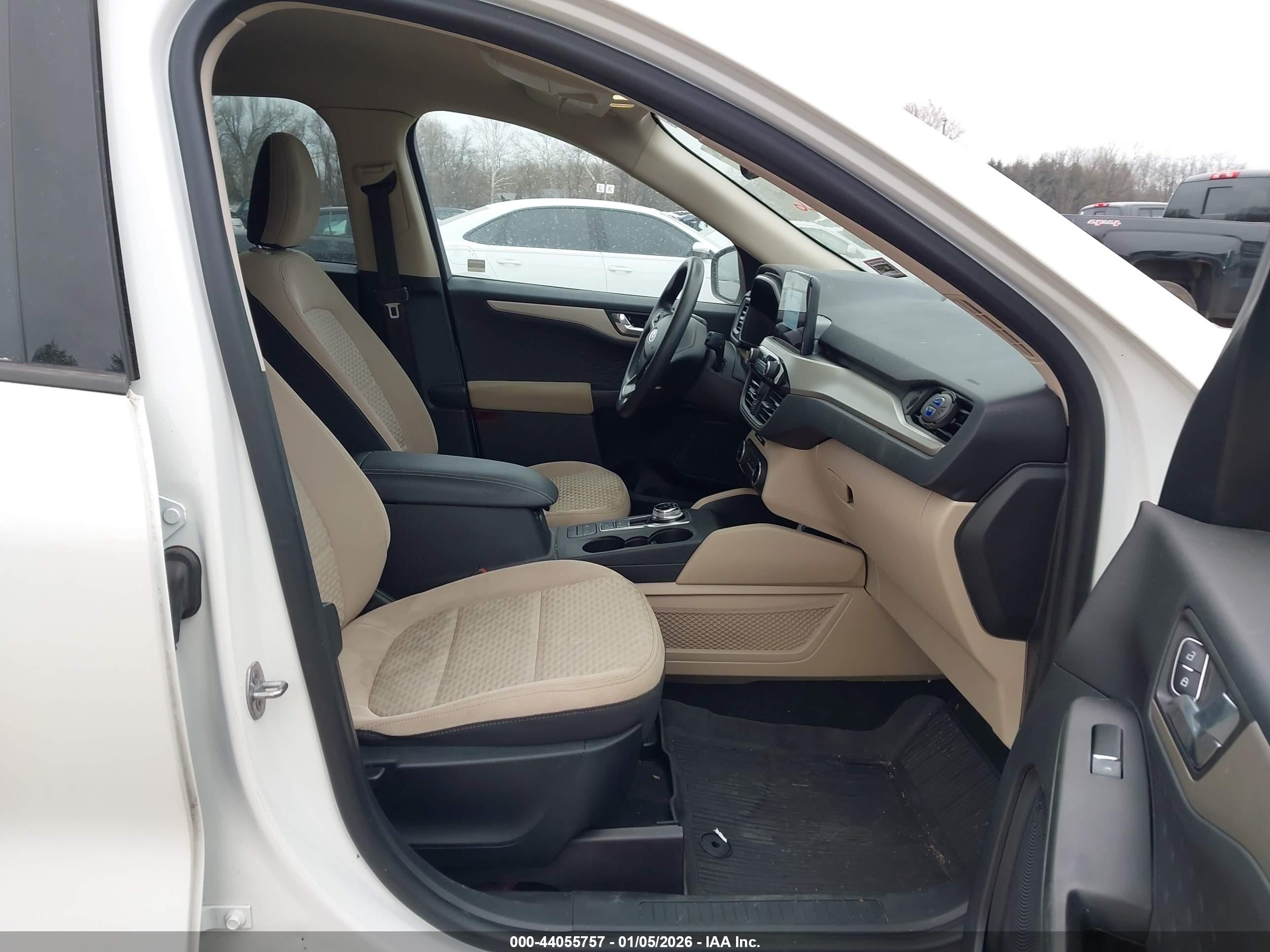 FORD ESCAPE image 5