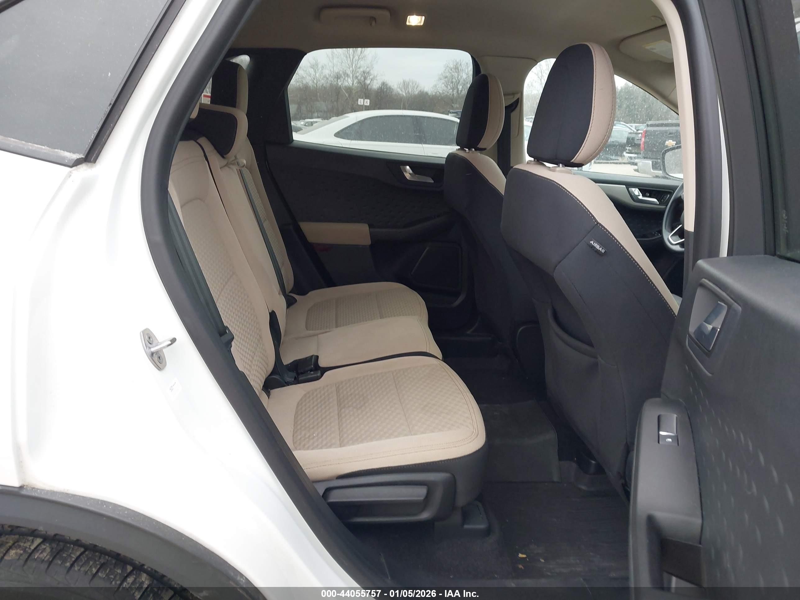 FORD ESCAPE image 8