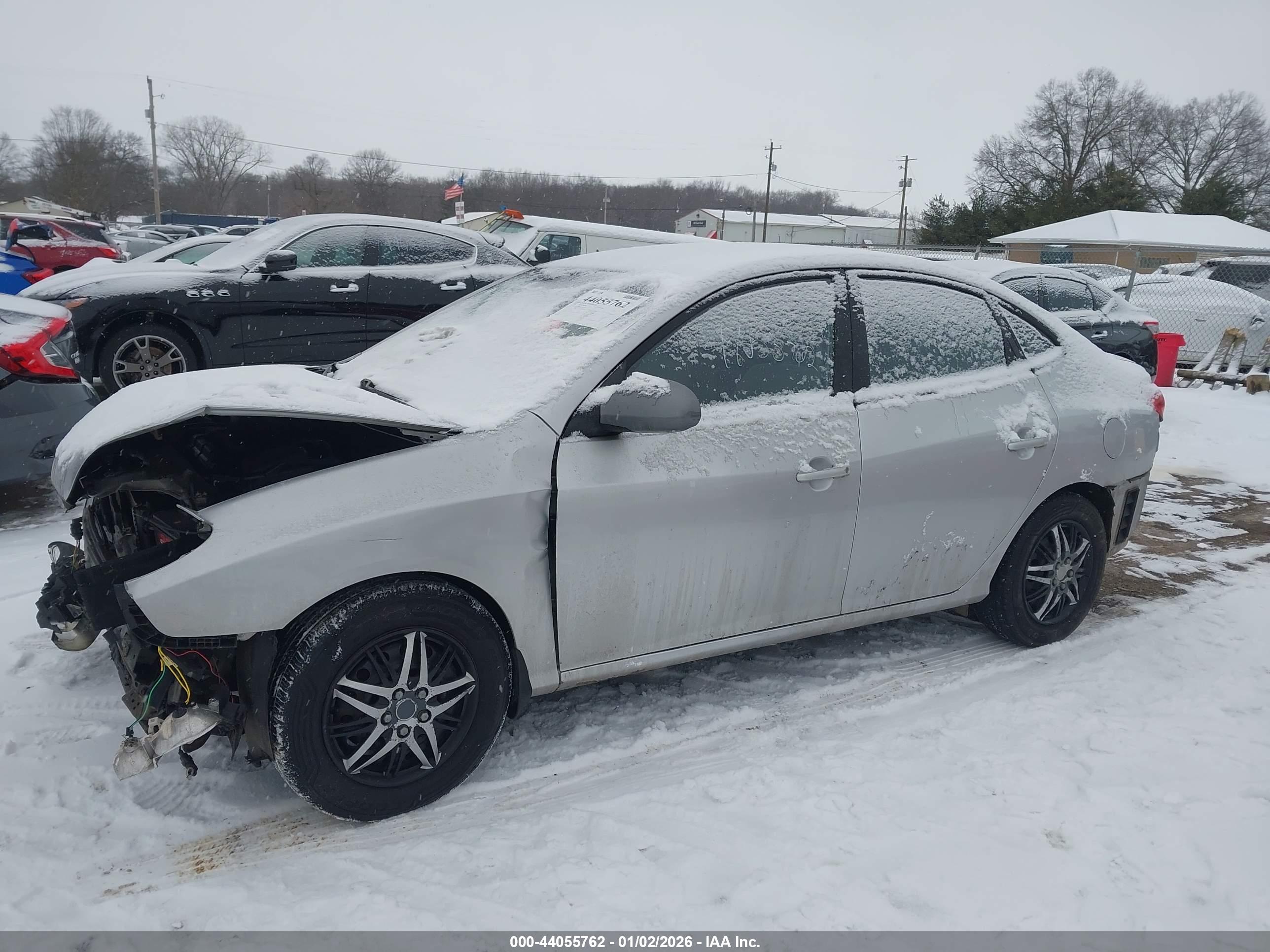 HYUNDAI ELANTRA image 6