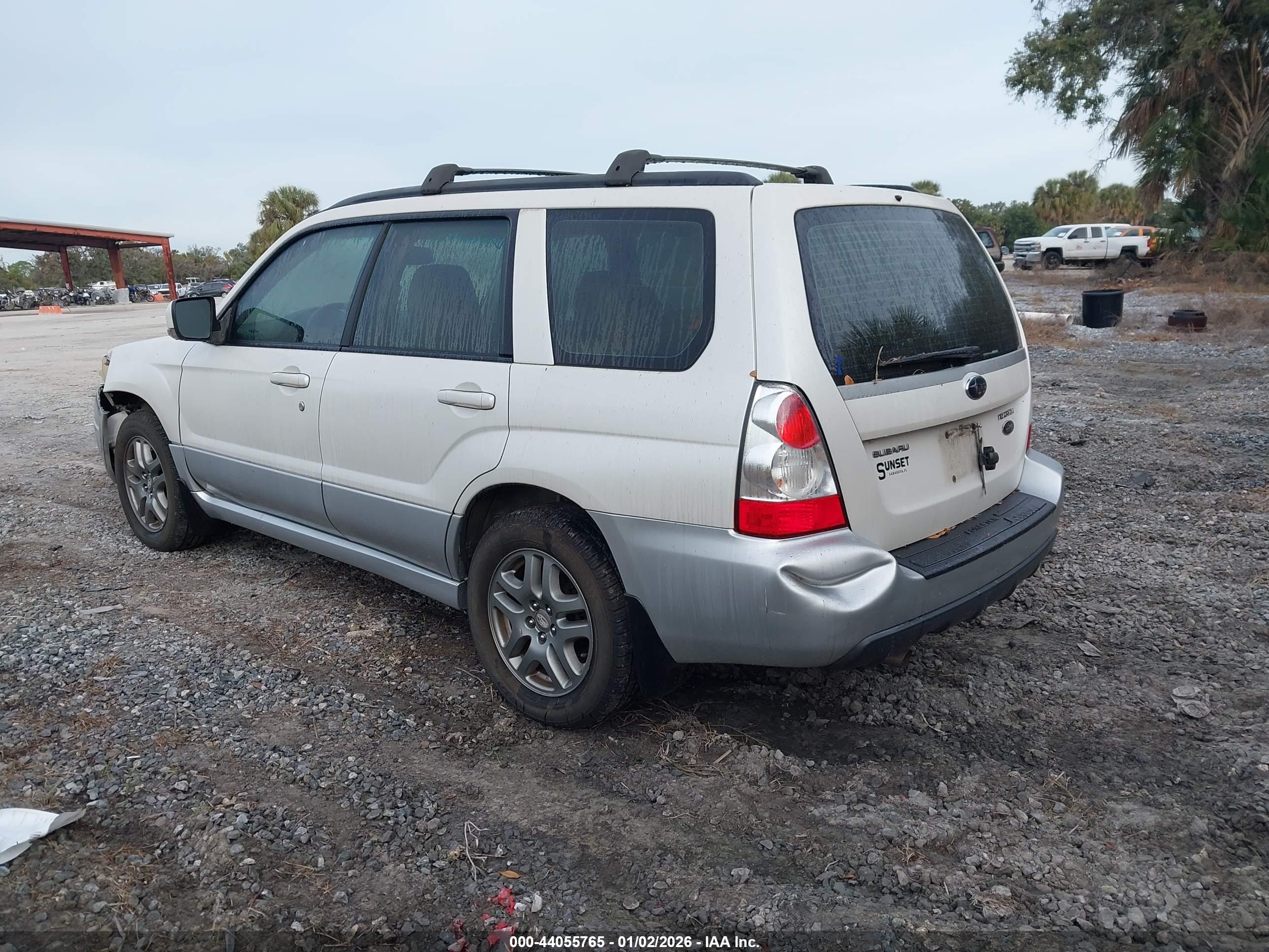 SUBARU FORESTER image 3