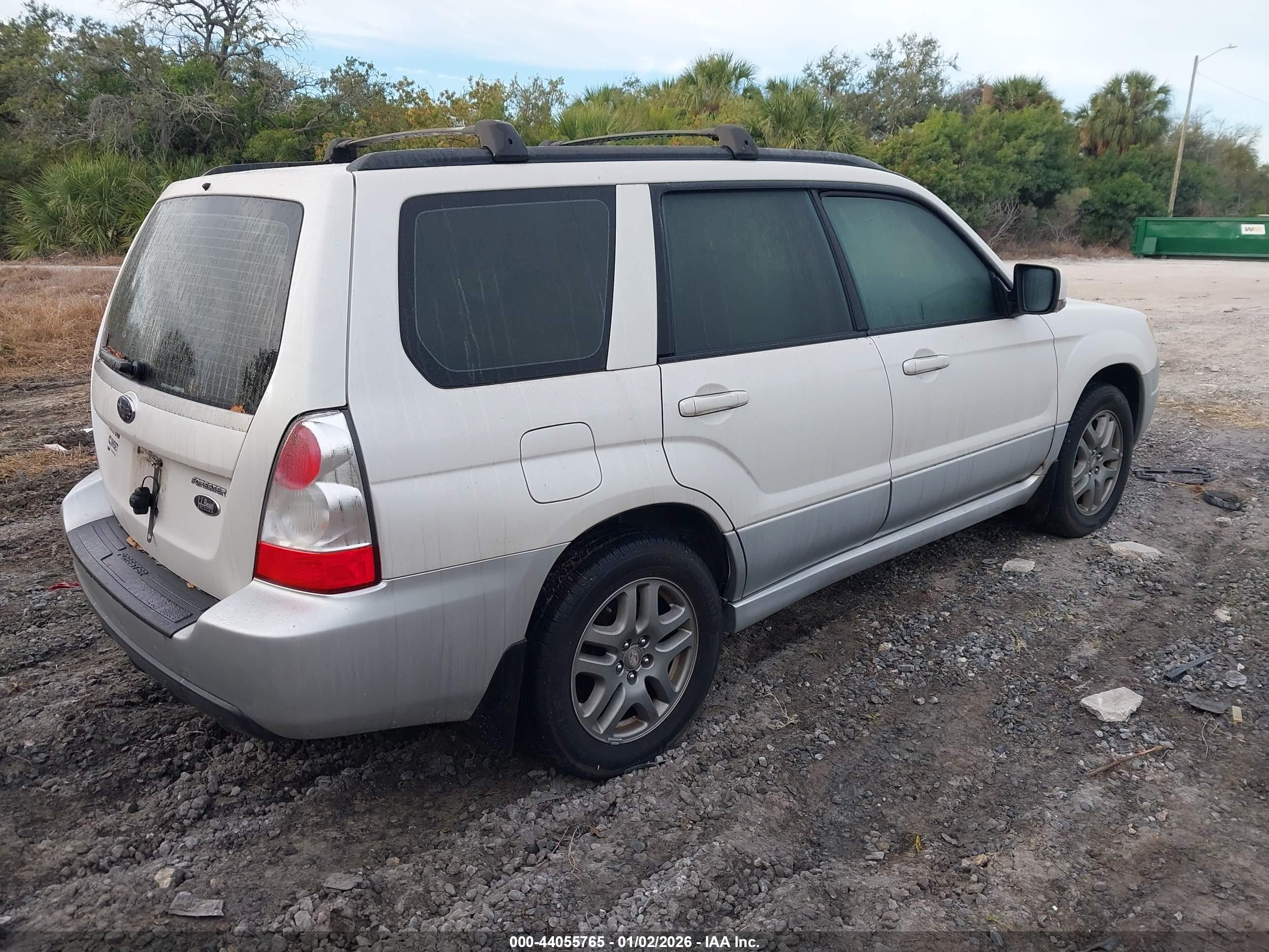 SUBARU FORESTER image 4