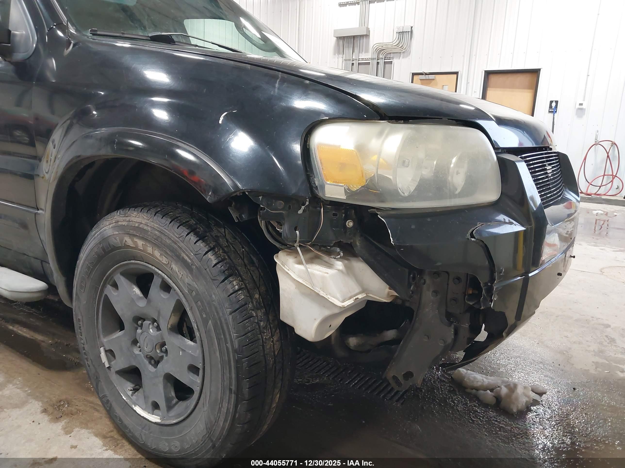 FORD ESCAPE image 6