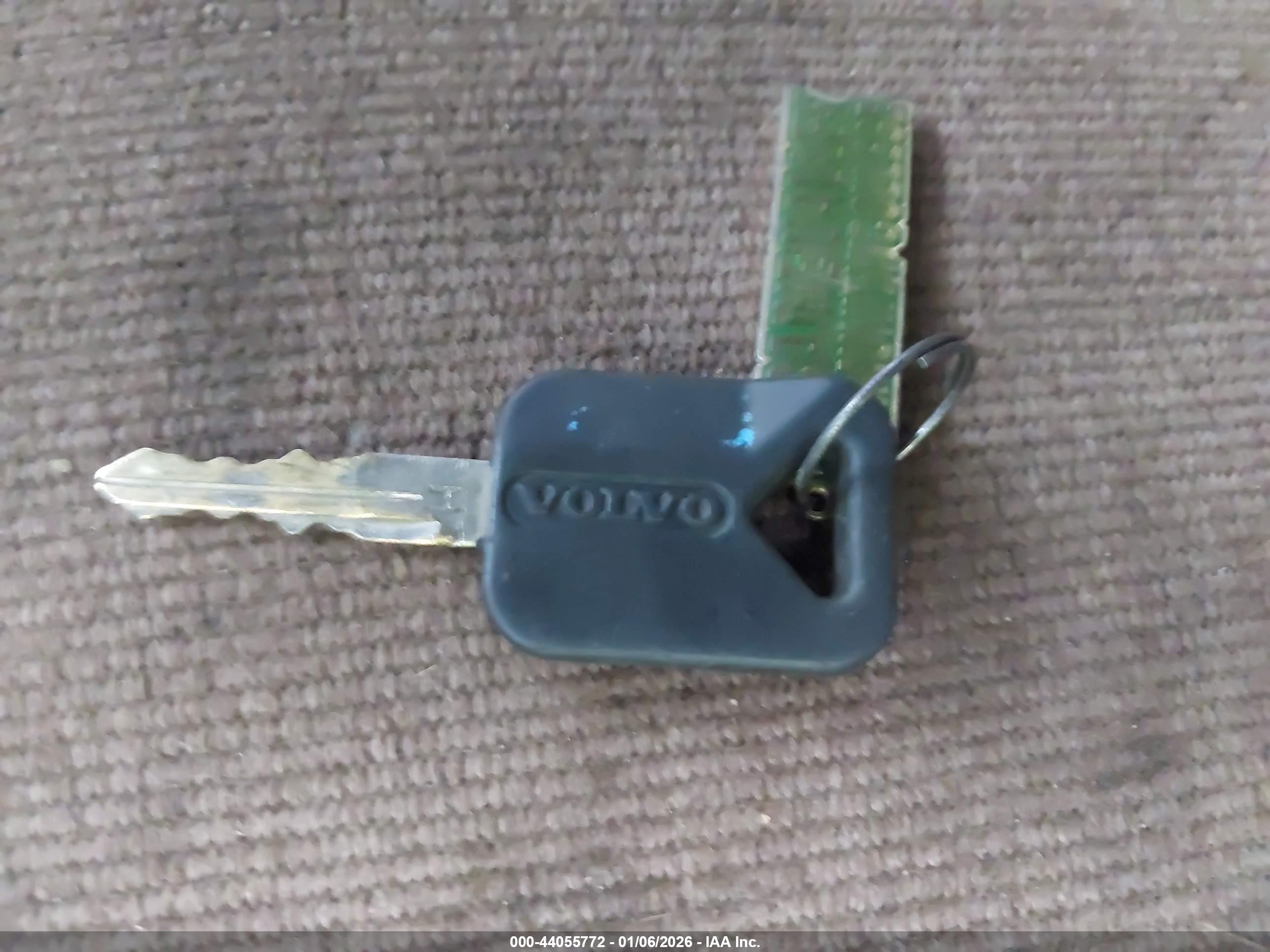 VOLVO VN image 11