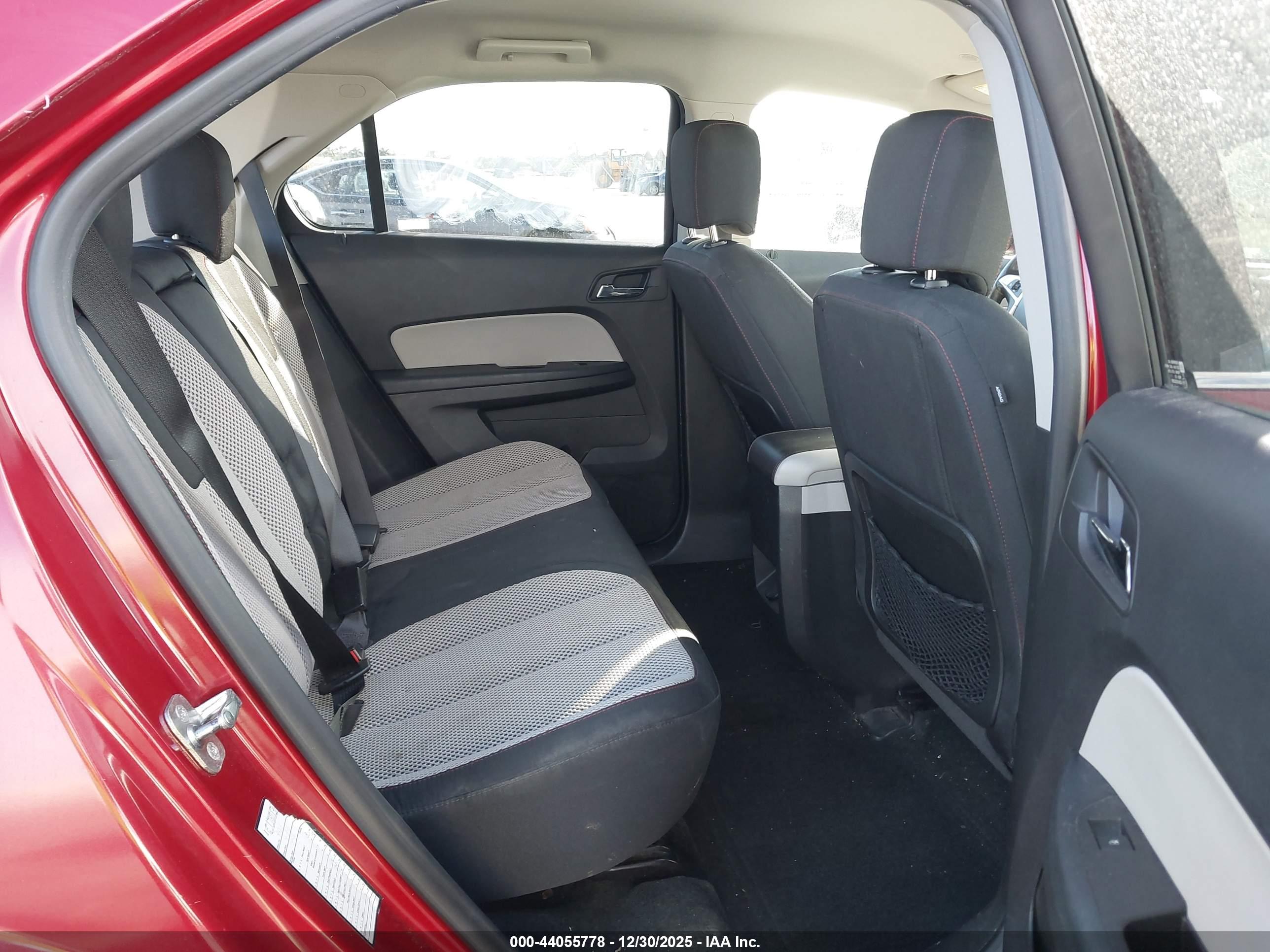 CHEVROLET EQUINOX image 8