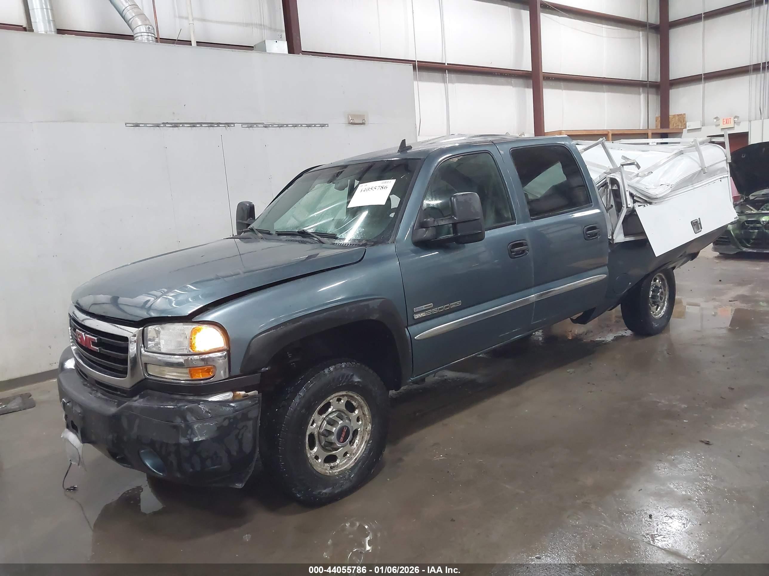 GMC SIERRA image 2