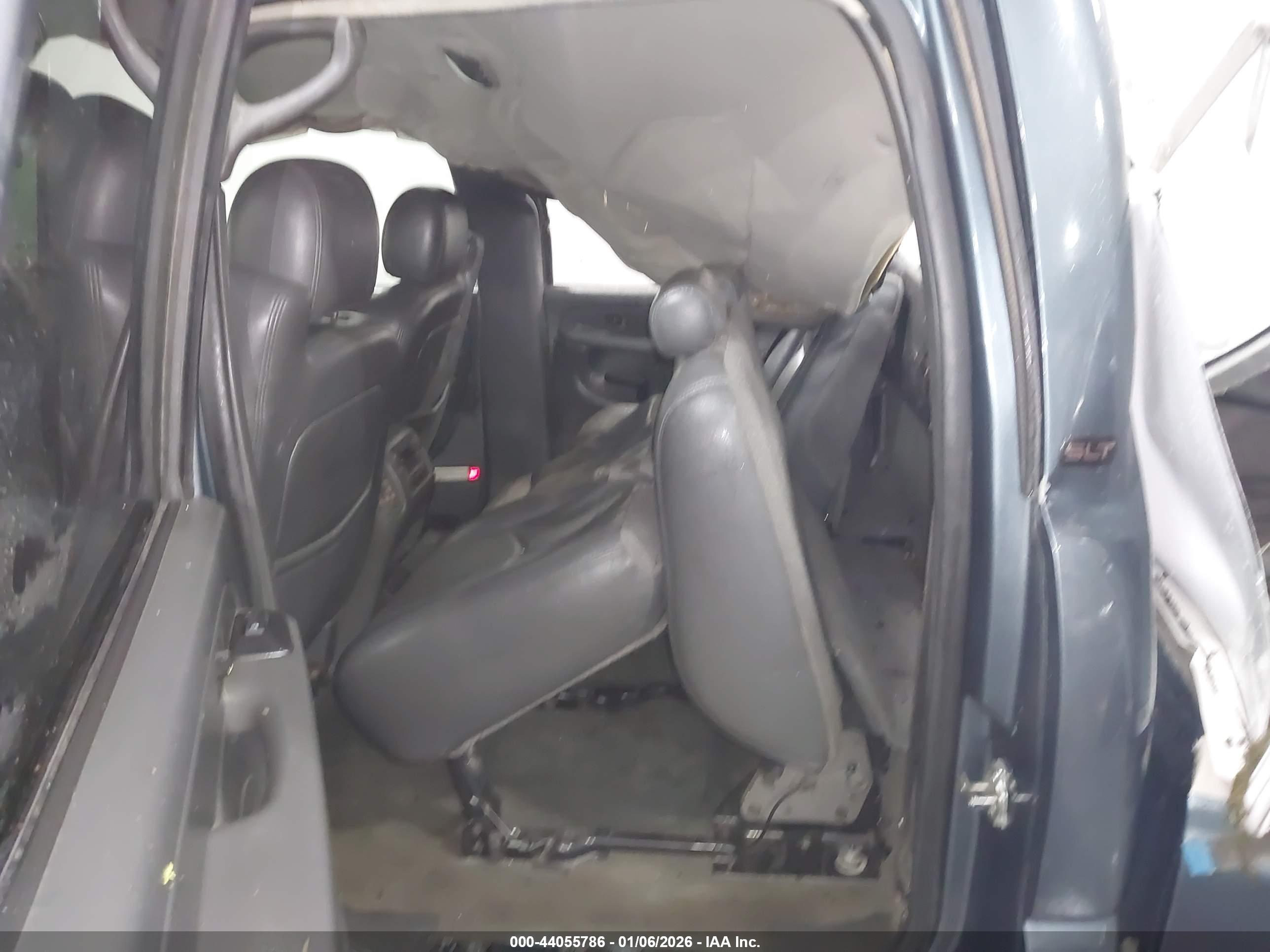 GMC SIERRA image 8