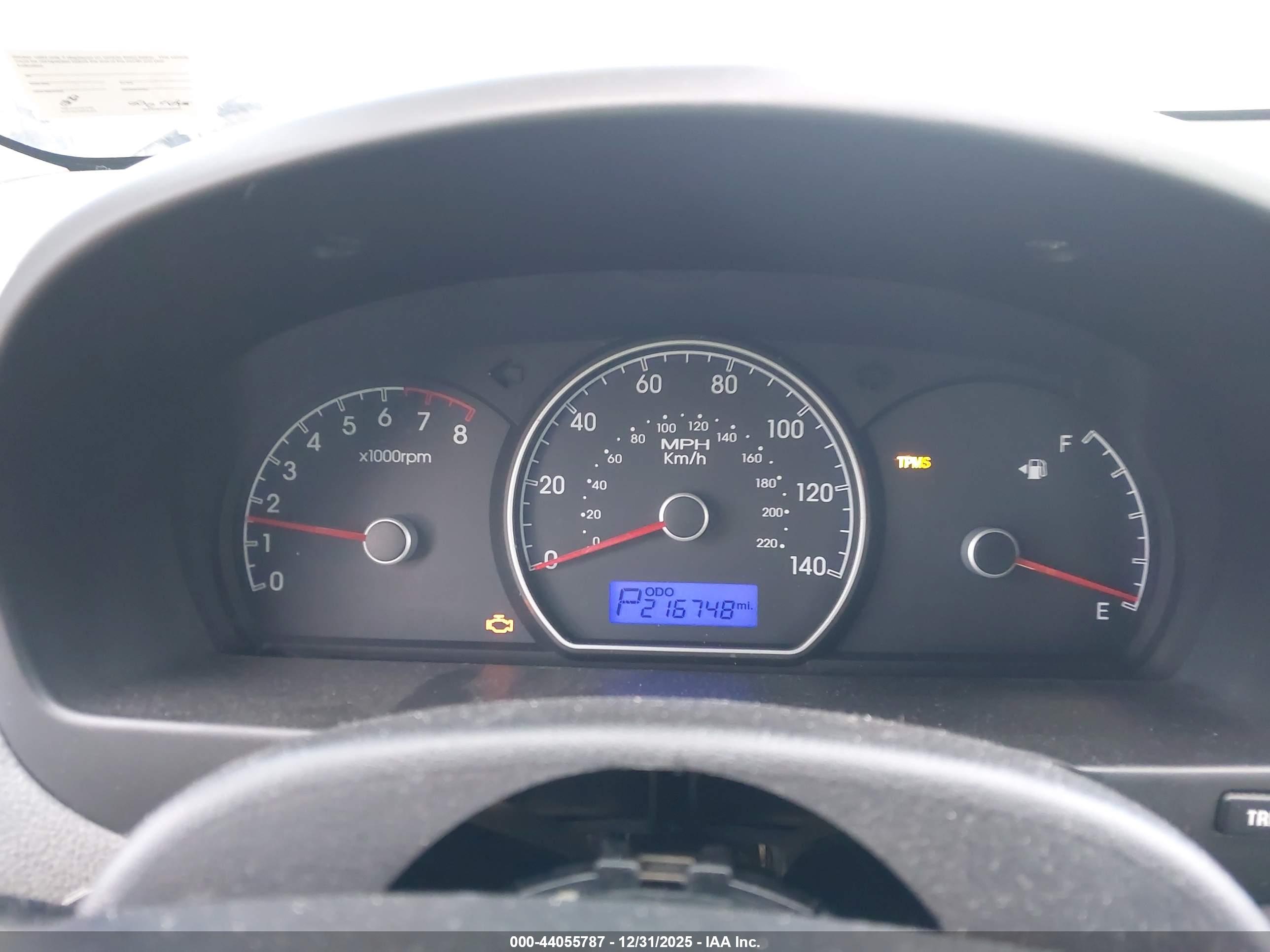 HYUNDAI ELANTRA image 7