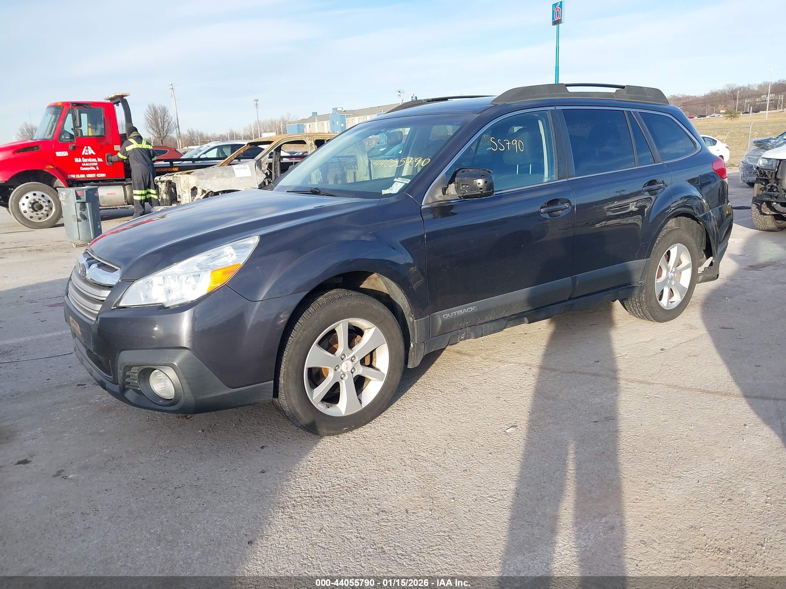 SUBARU OUTBACK image 2