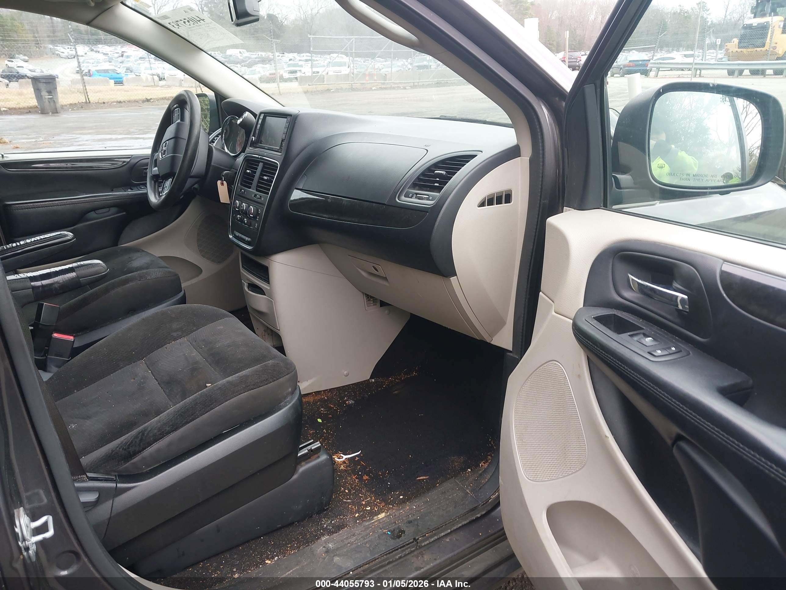 DODGE GRAND image 5