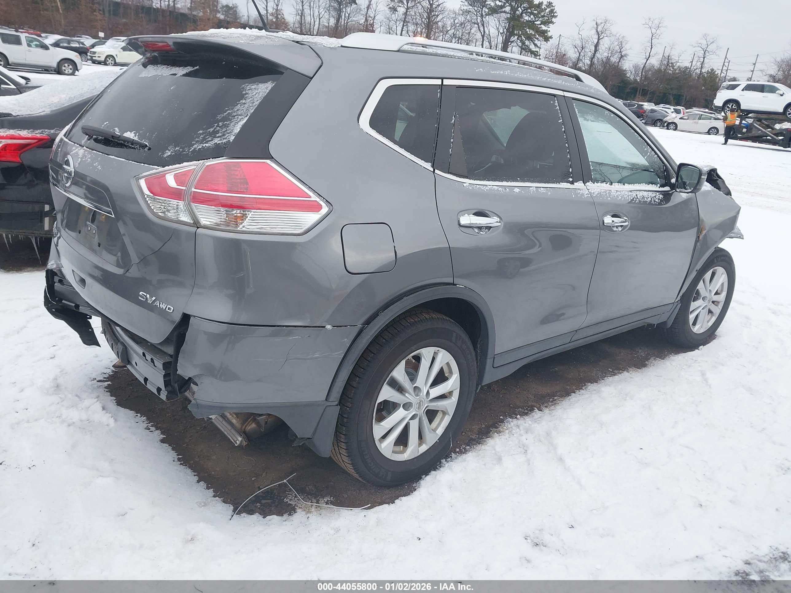 NISSAN ROGUE image 4