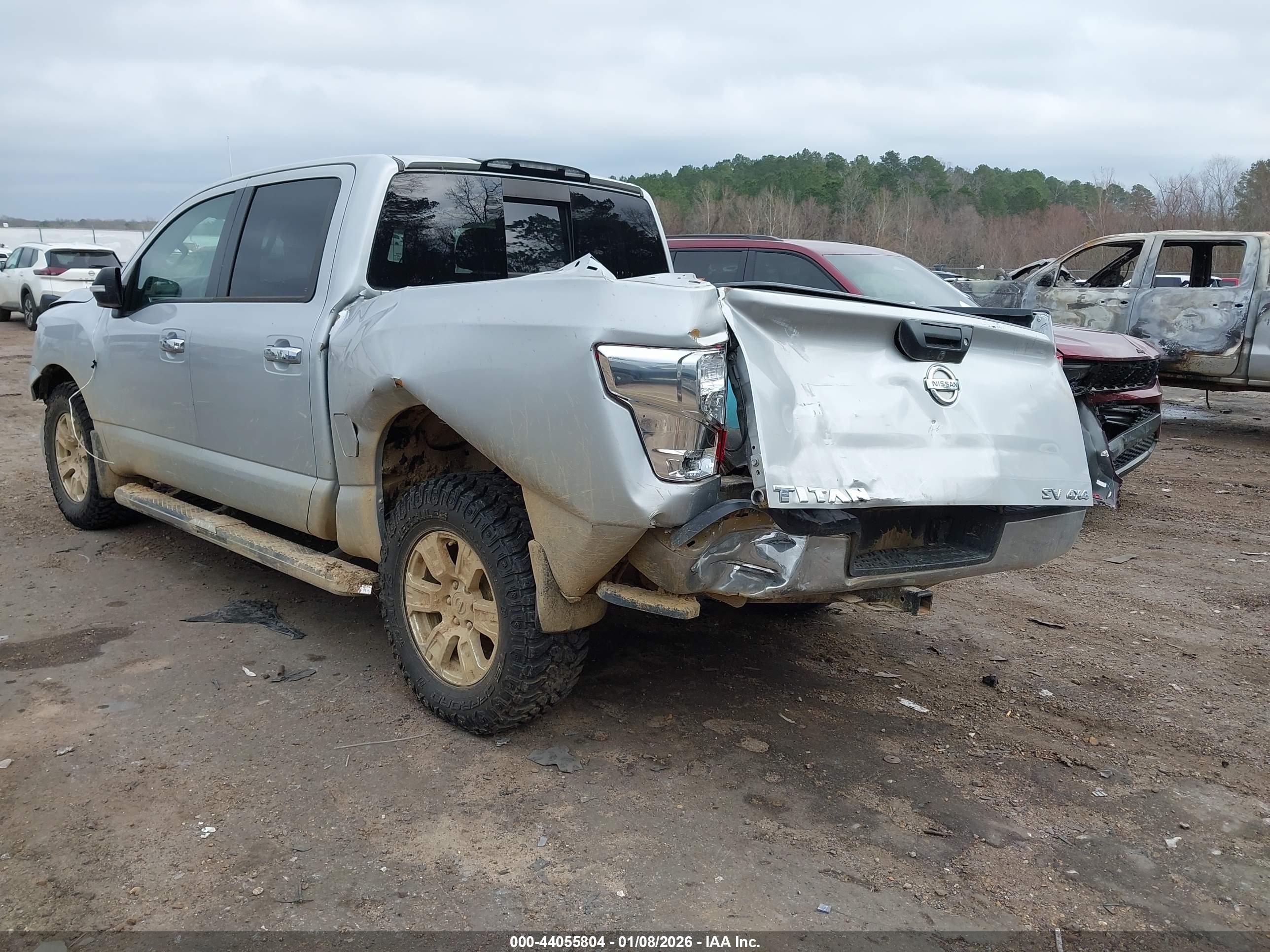 NISSAN TITAN image 6