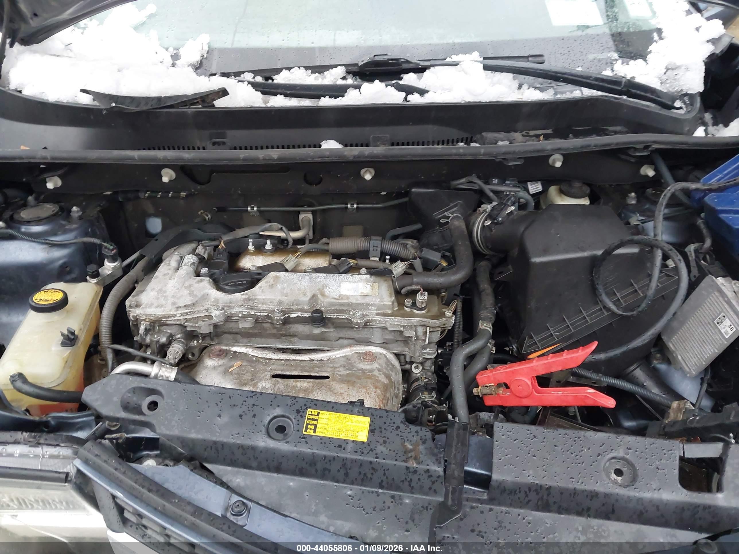 TOYOTA RAV4 image 10