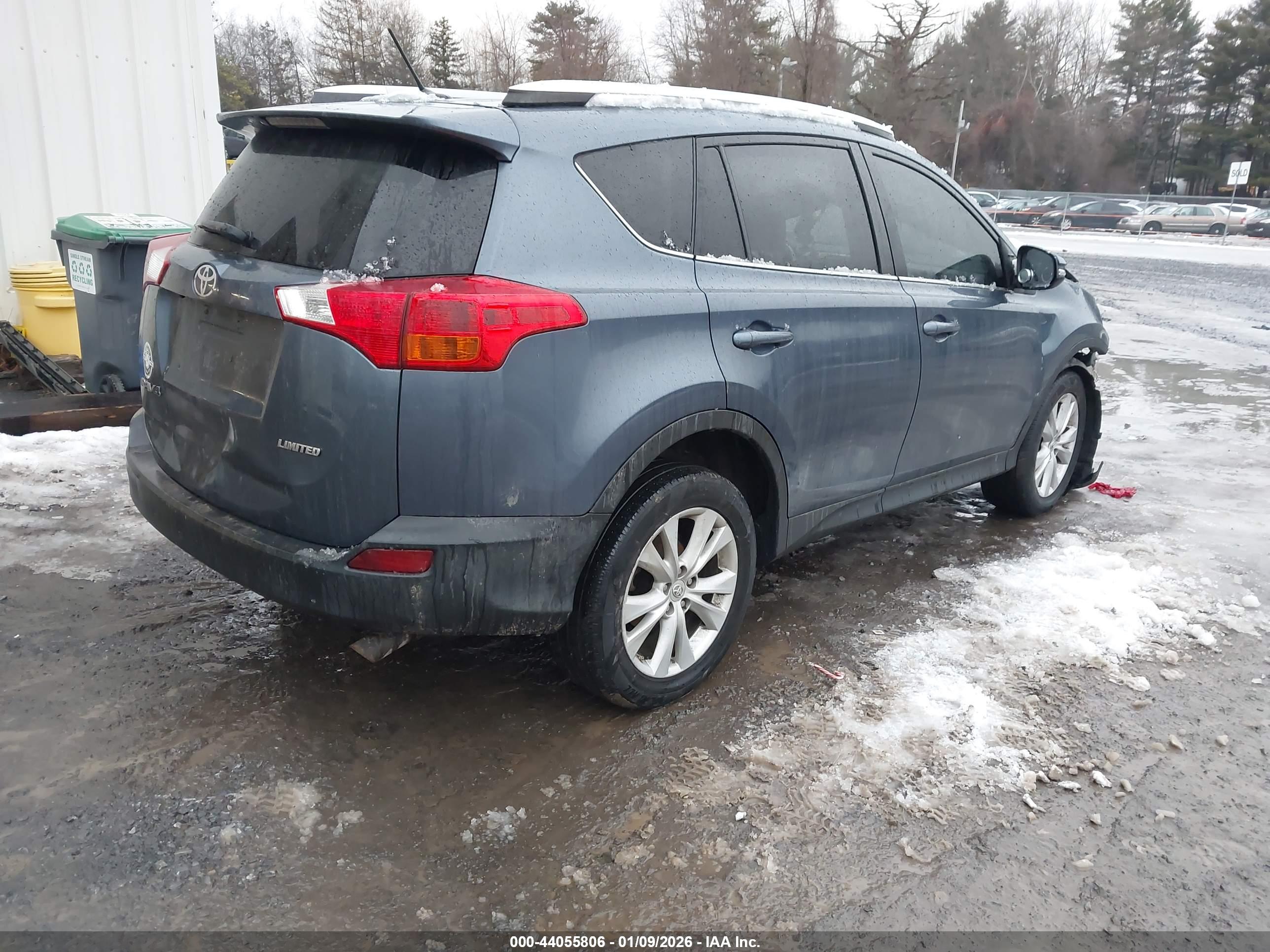 TOYOTA RAV4 image 4