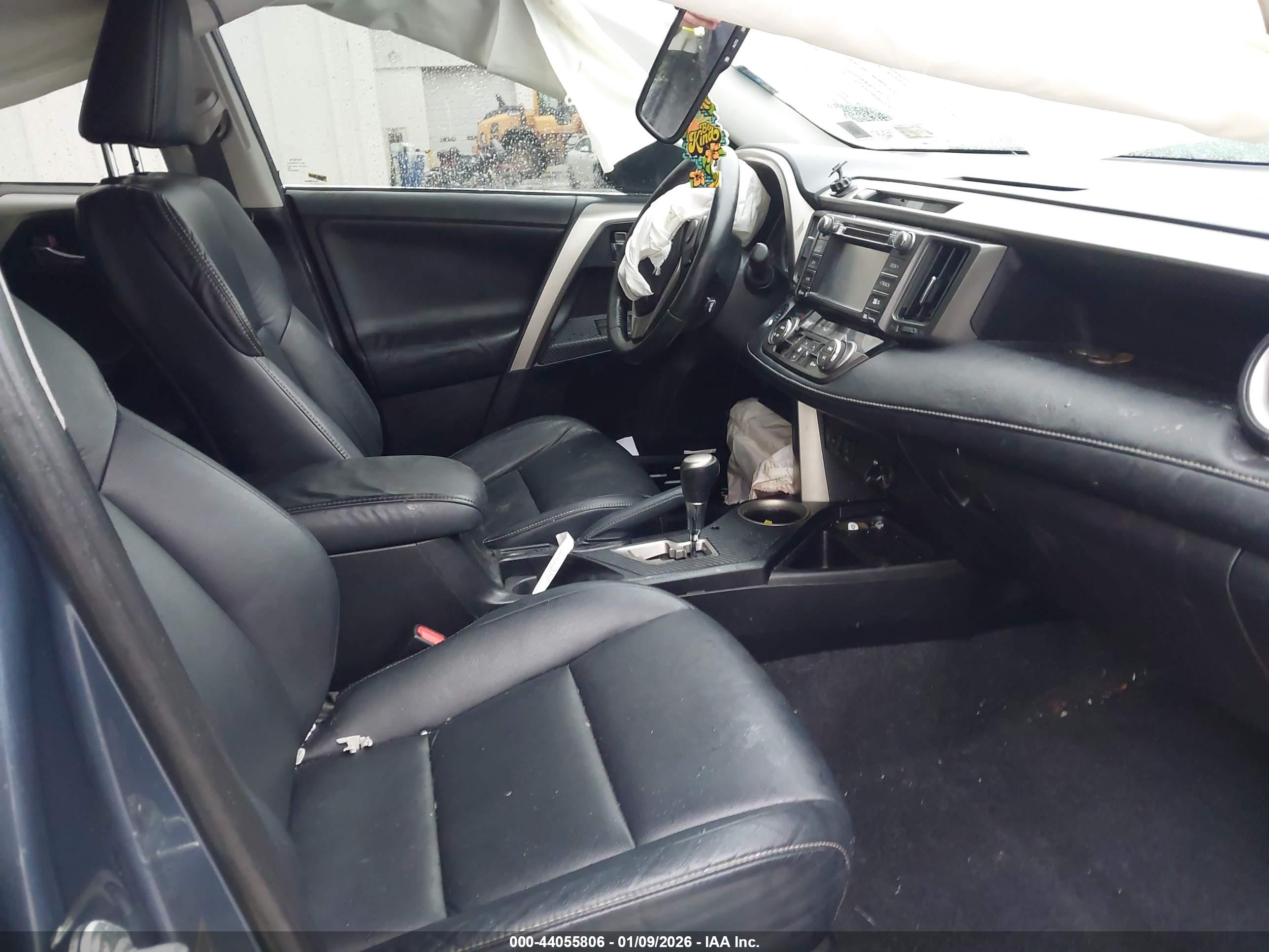 TOYOTA RAV4 image 5