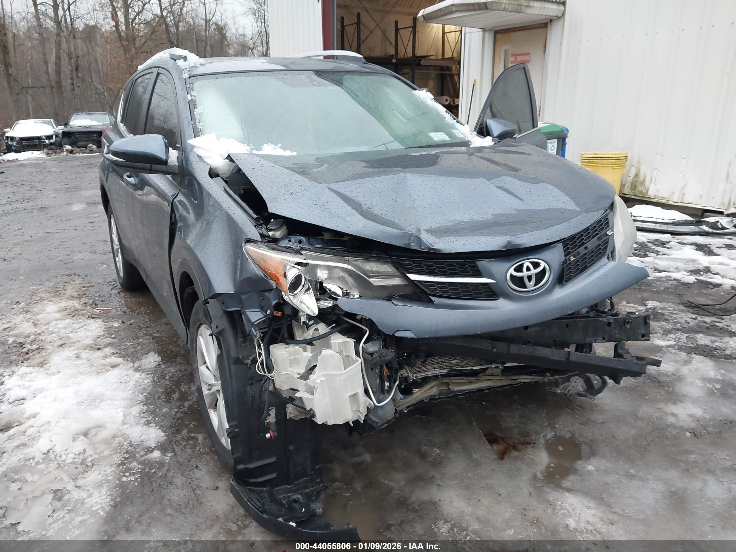TOYOTA RAV4 image 6