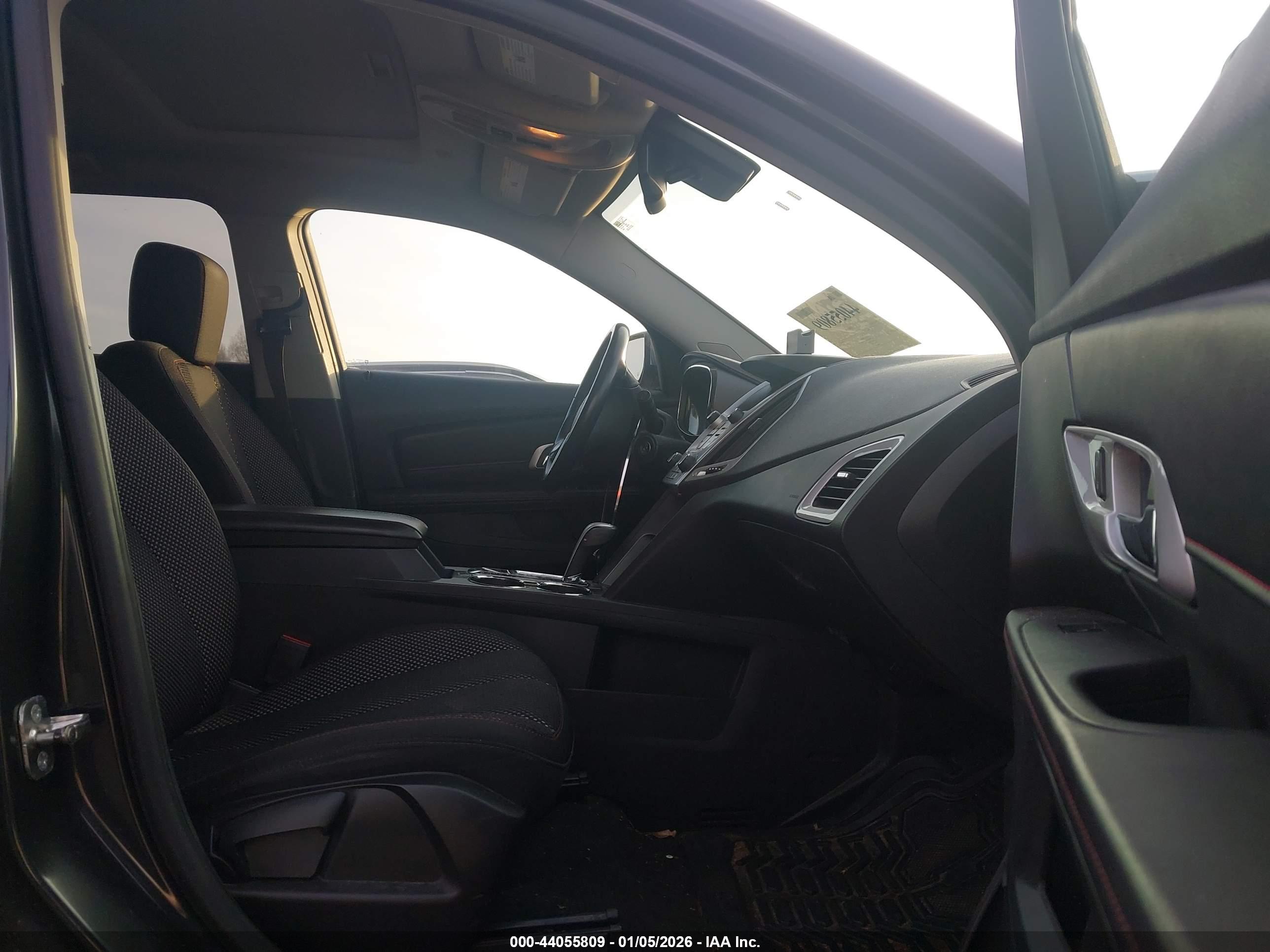 GMC TERRAIN image 5