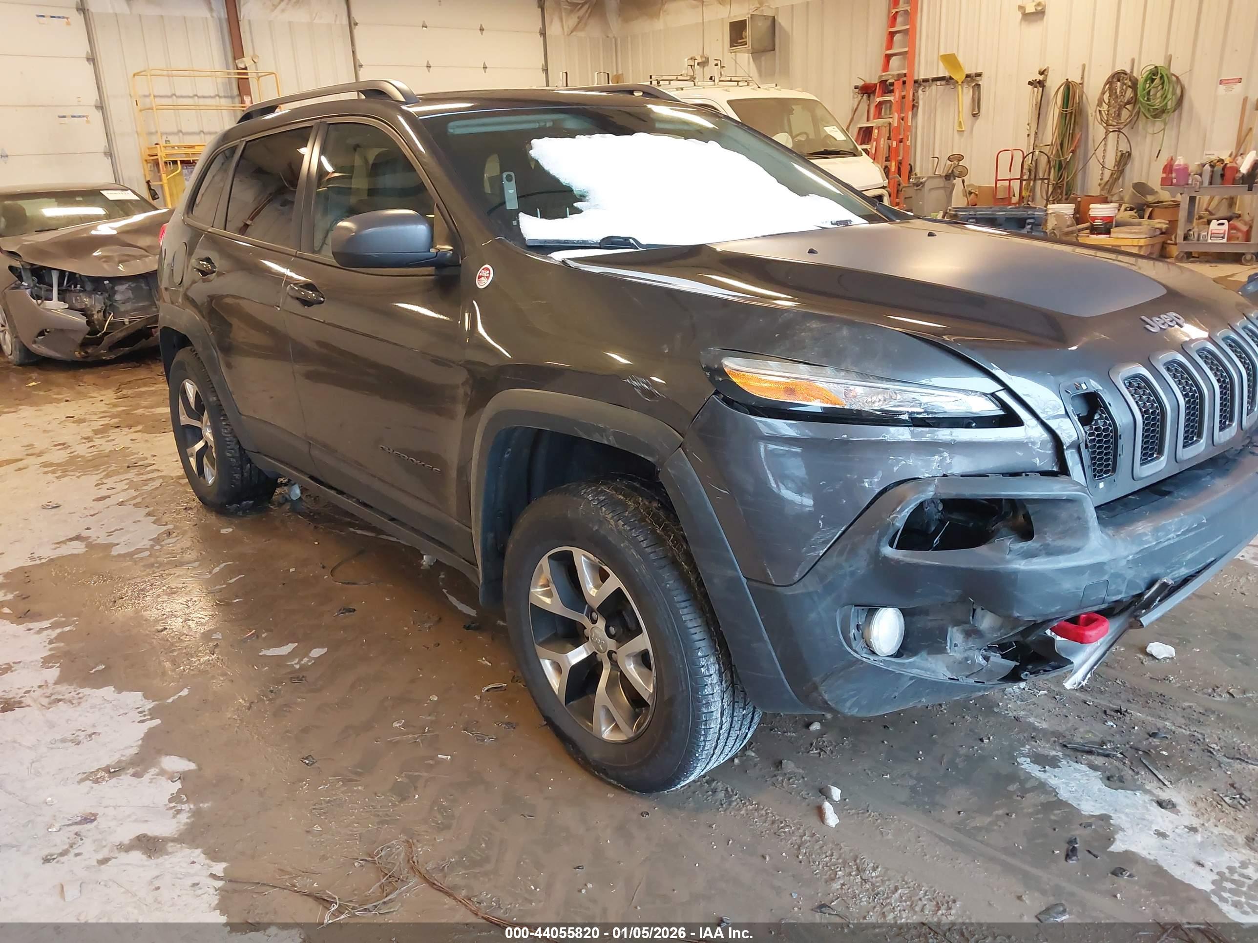 JEEP CHEROKEE image 6