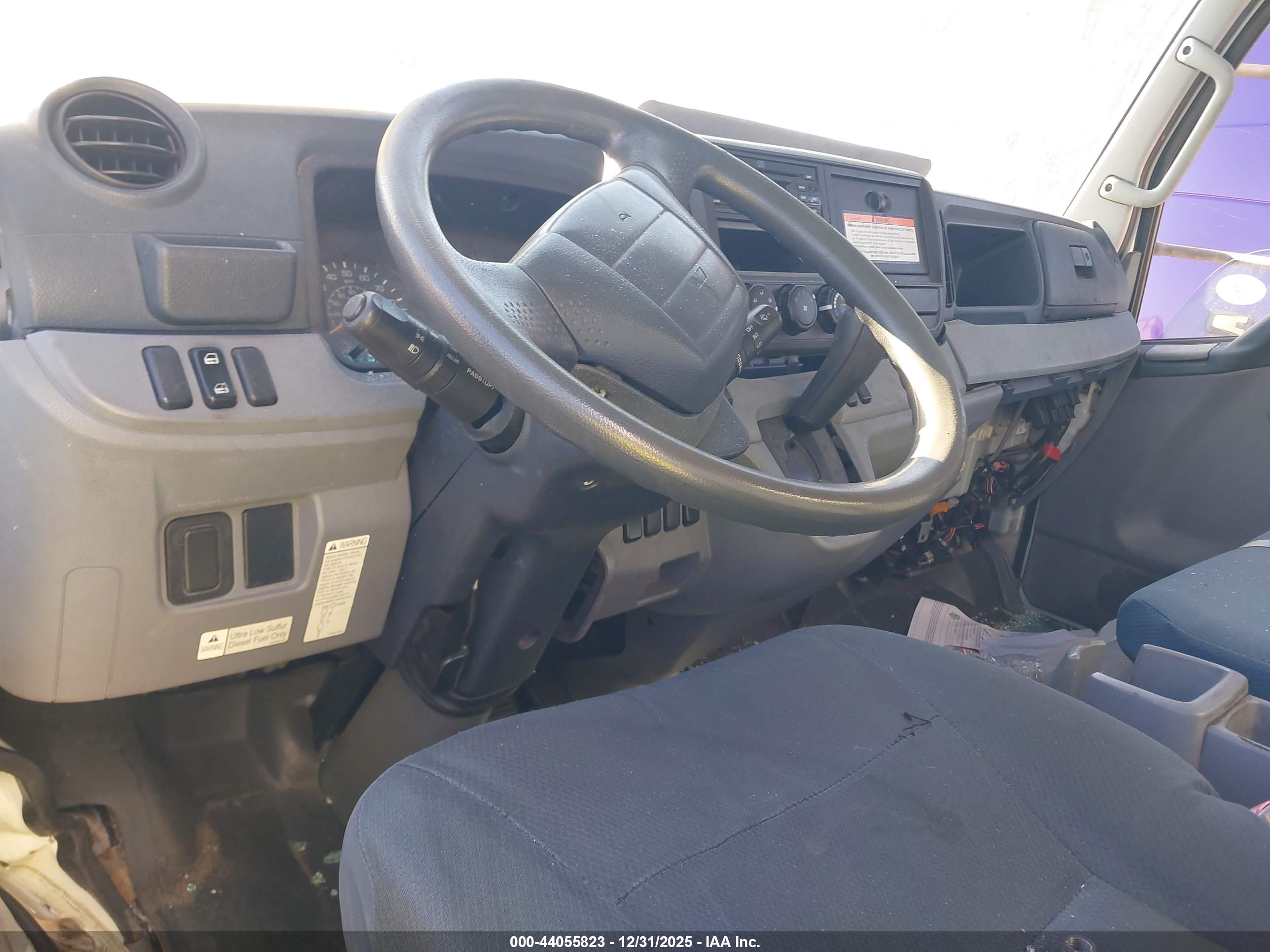 MITSUBISHI FUSO image 7