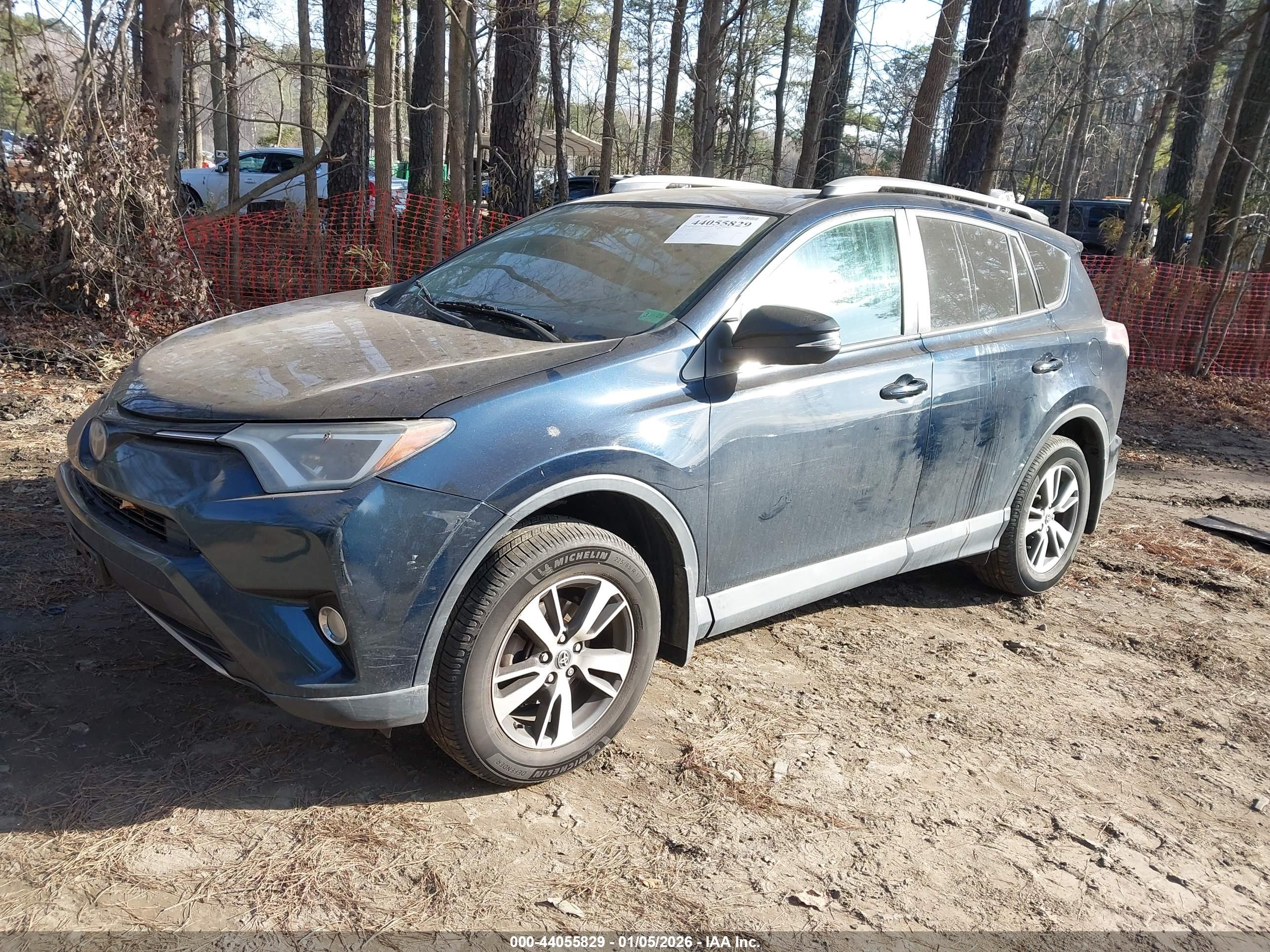 TOYOTA RAV4 image 2