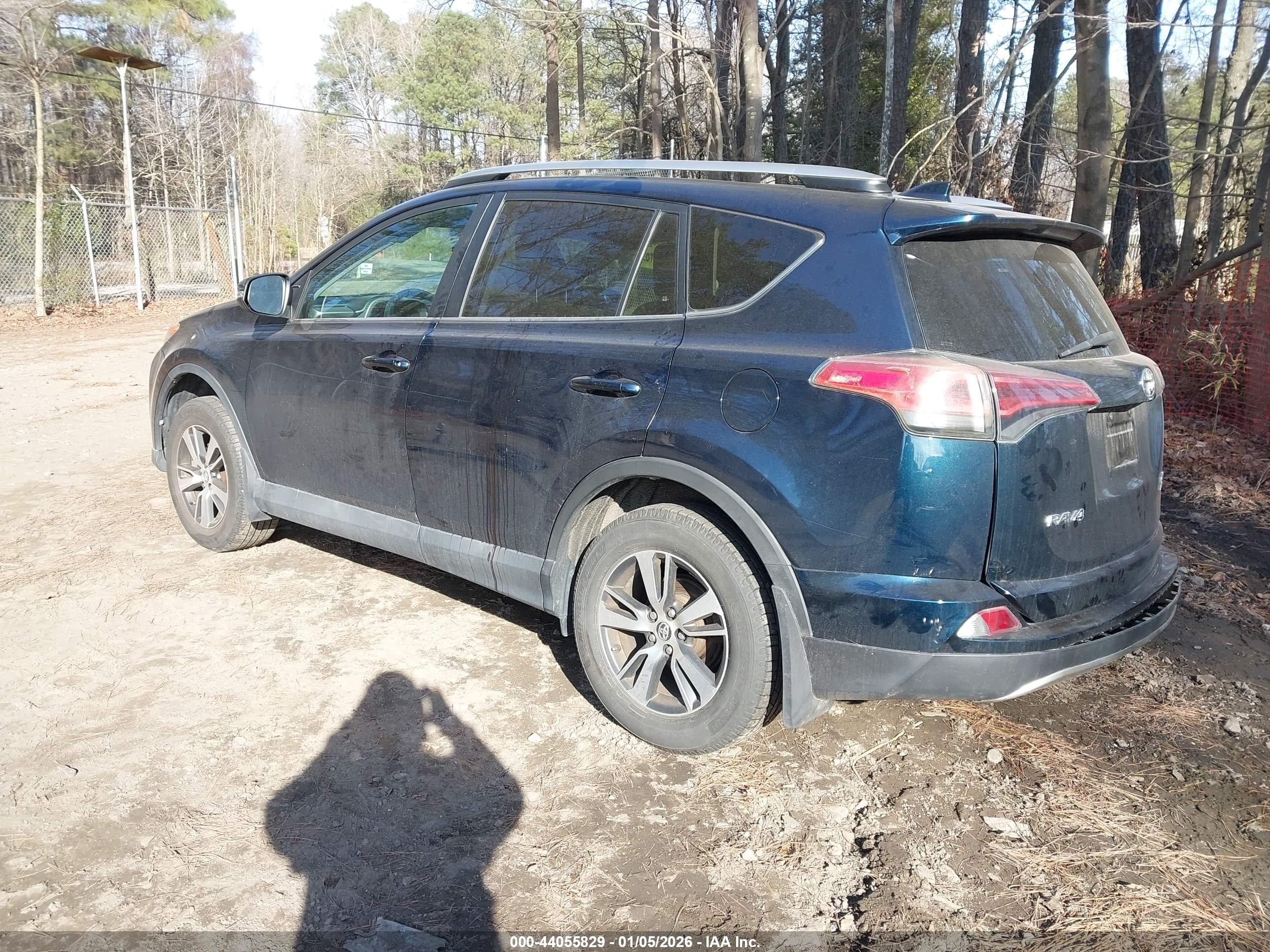 TOYOTA RAV4 image 3