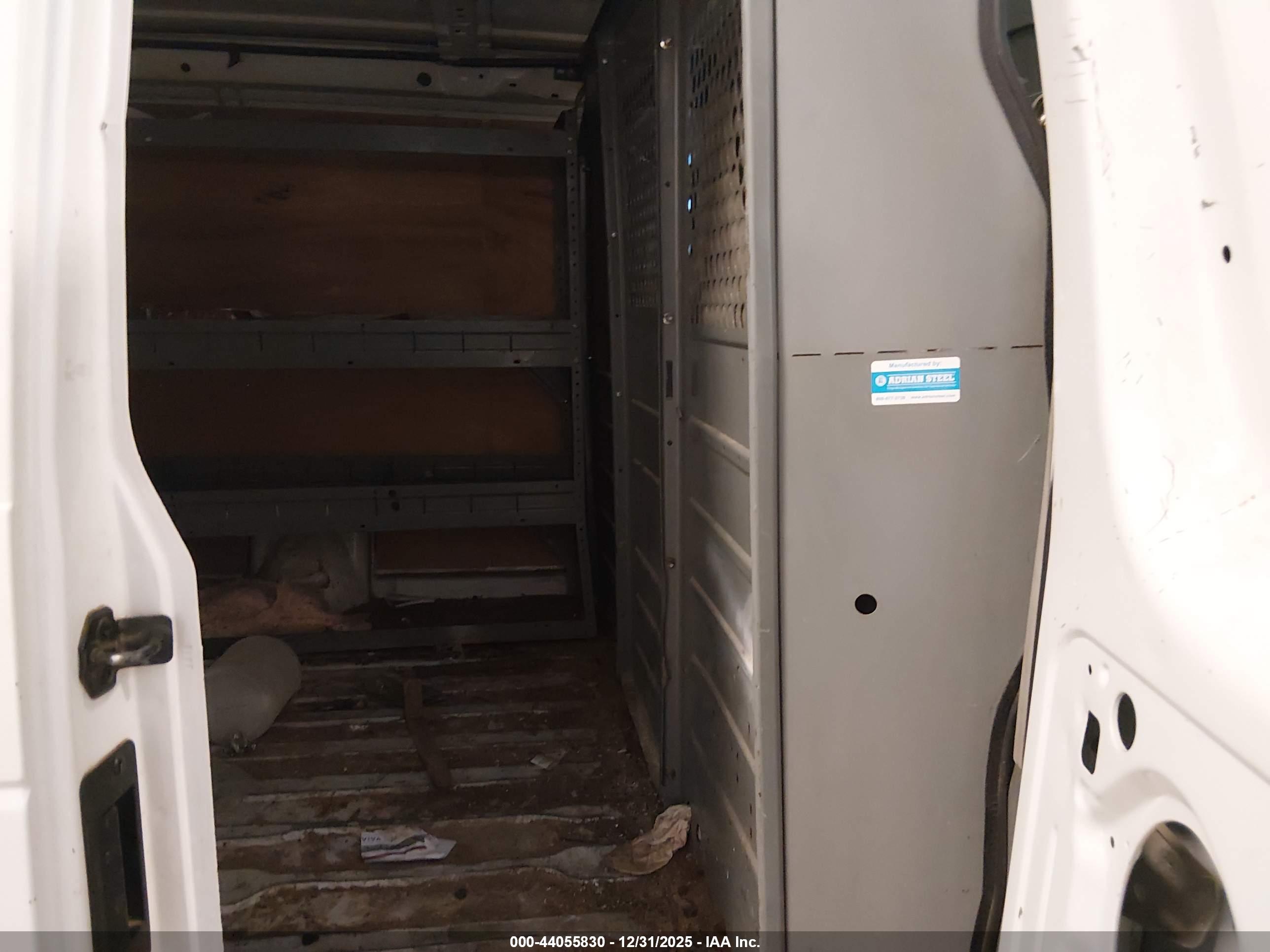 FORD E-250 image 8