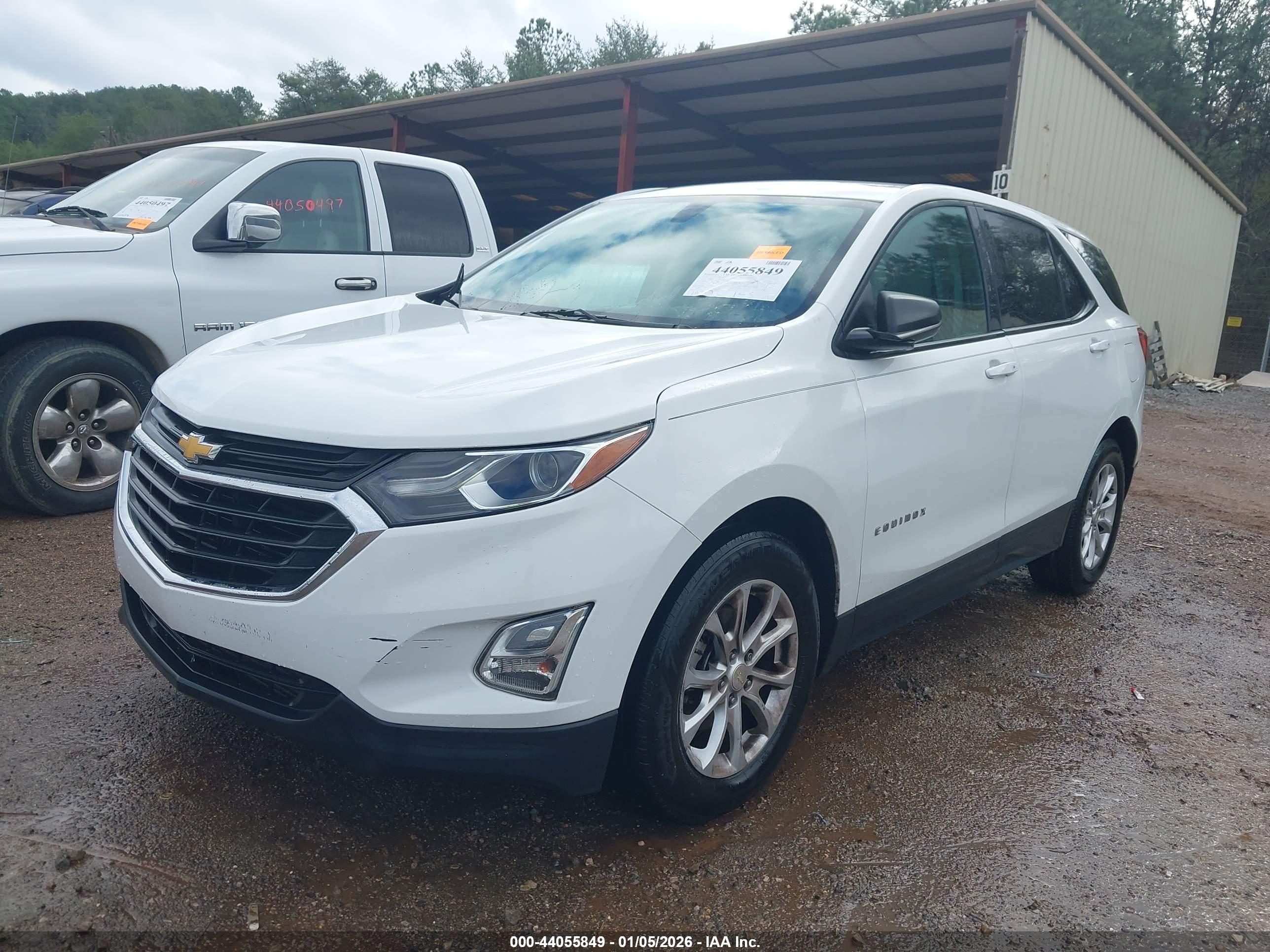 CHEVROLET EQUINOX image 2