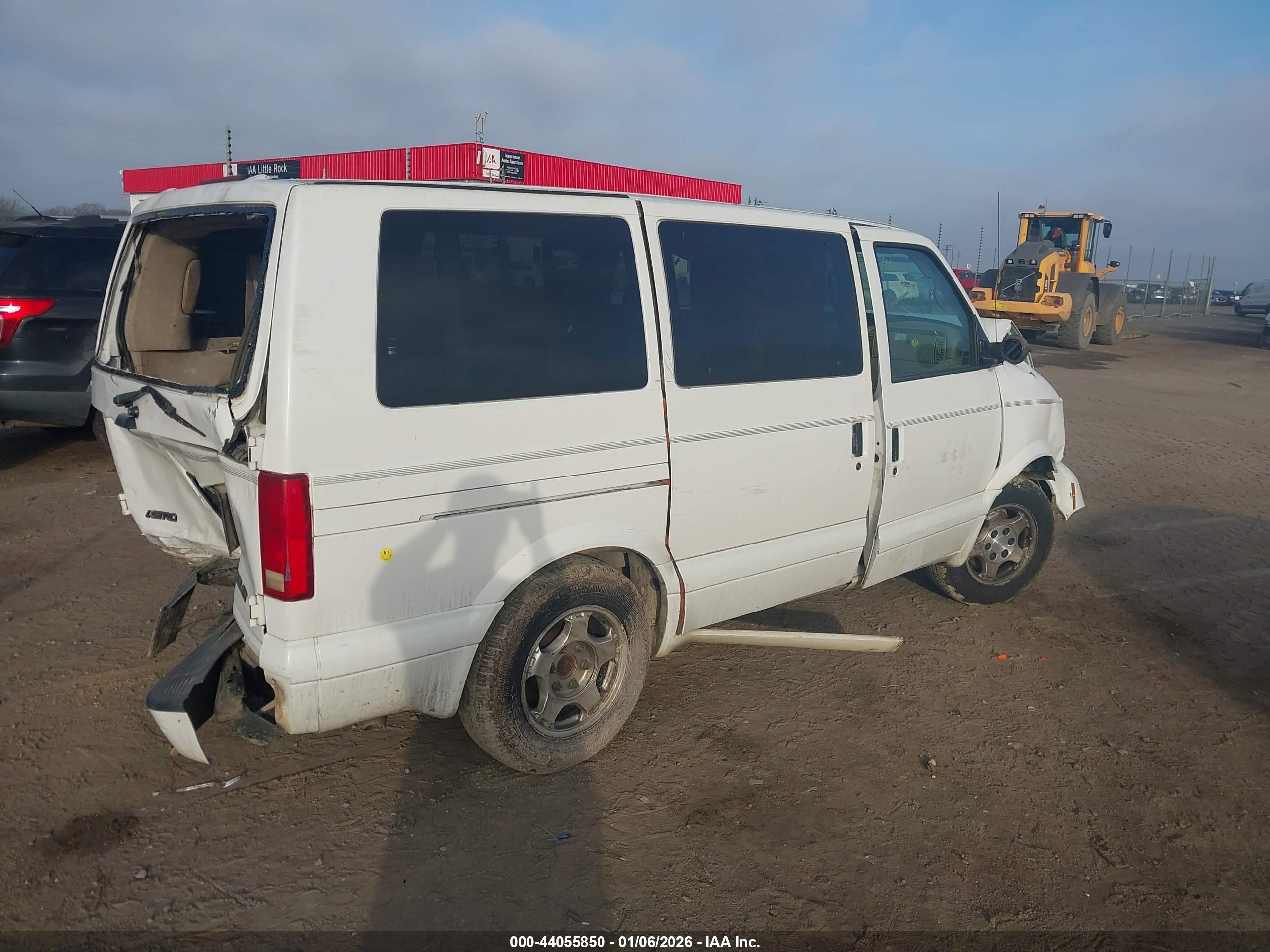 CHEVROLET ASTRO image 4