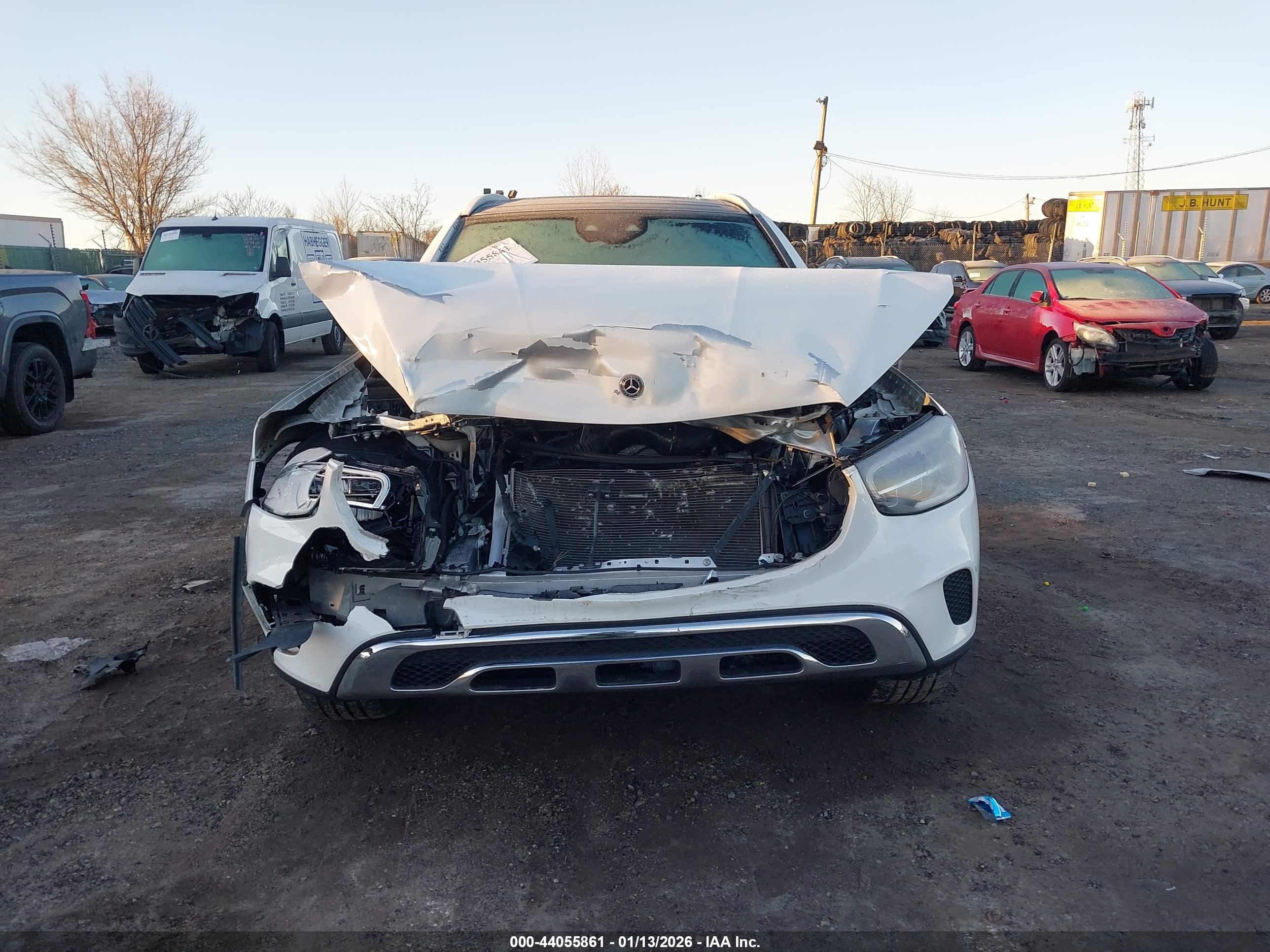 MERCEDES-BENZ GLC image 6