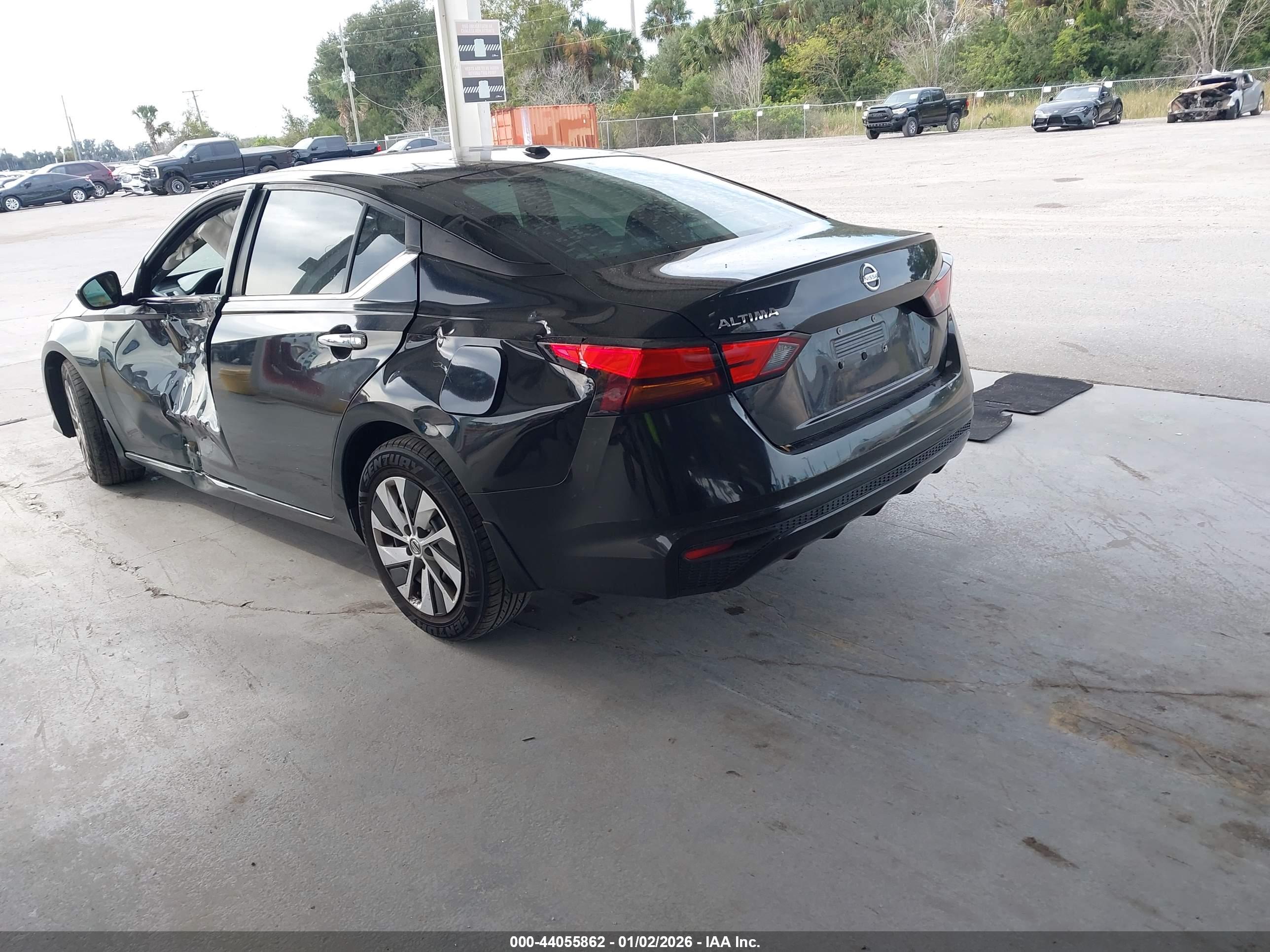 NISSAN ALTIMA image 3