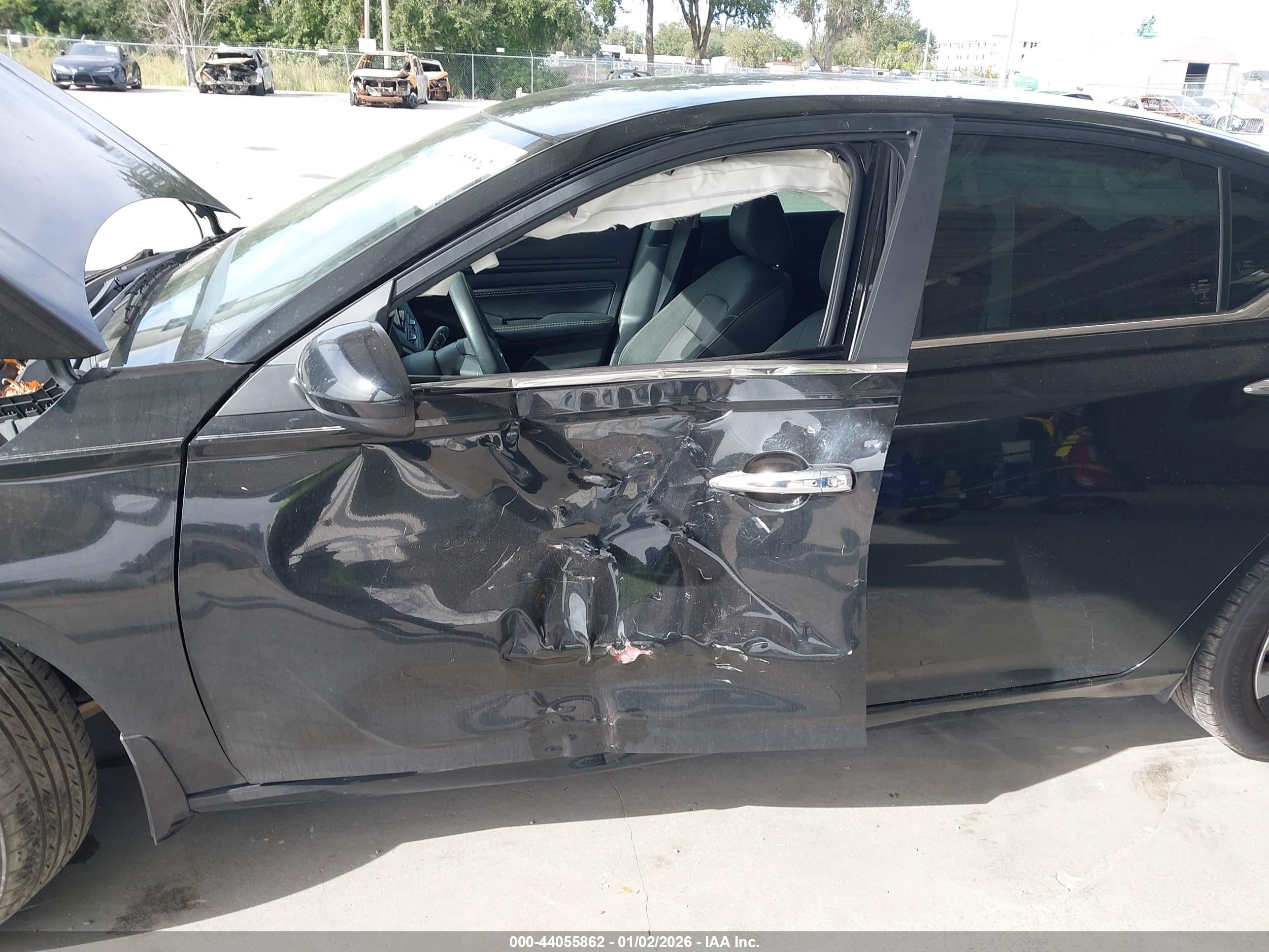 NISSAN ALTIMA image 6