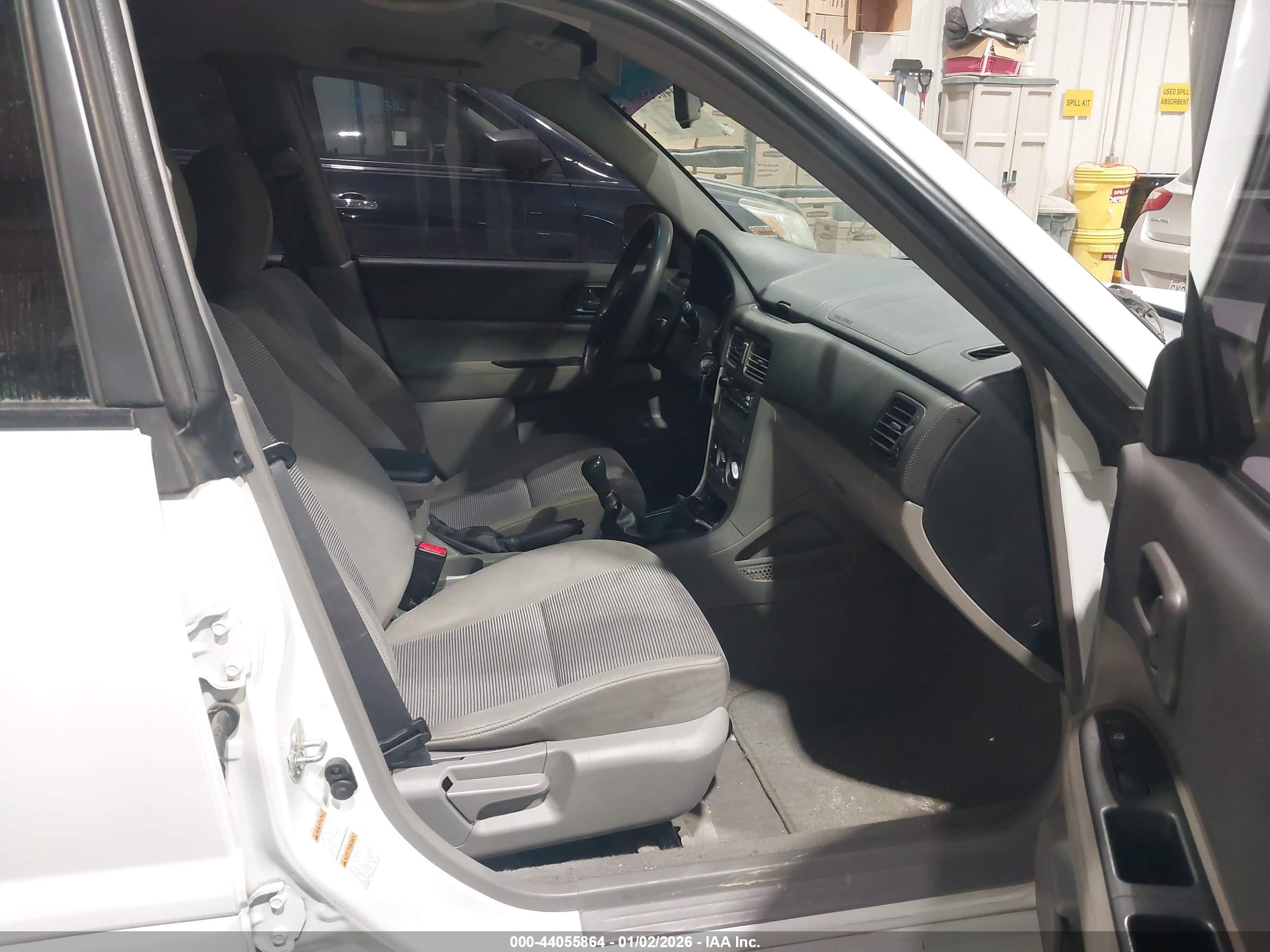SUBARU FORESTER image 5
