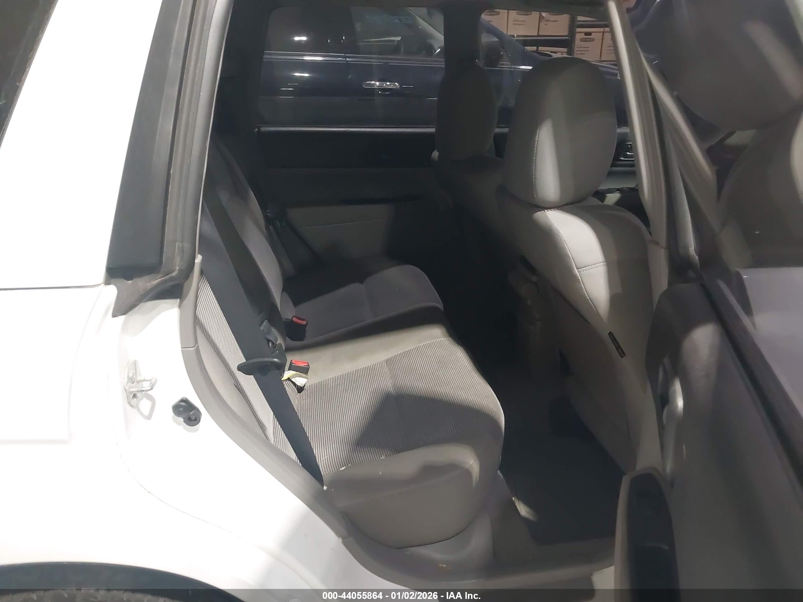 SUBARU FORESTER image 8