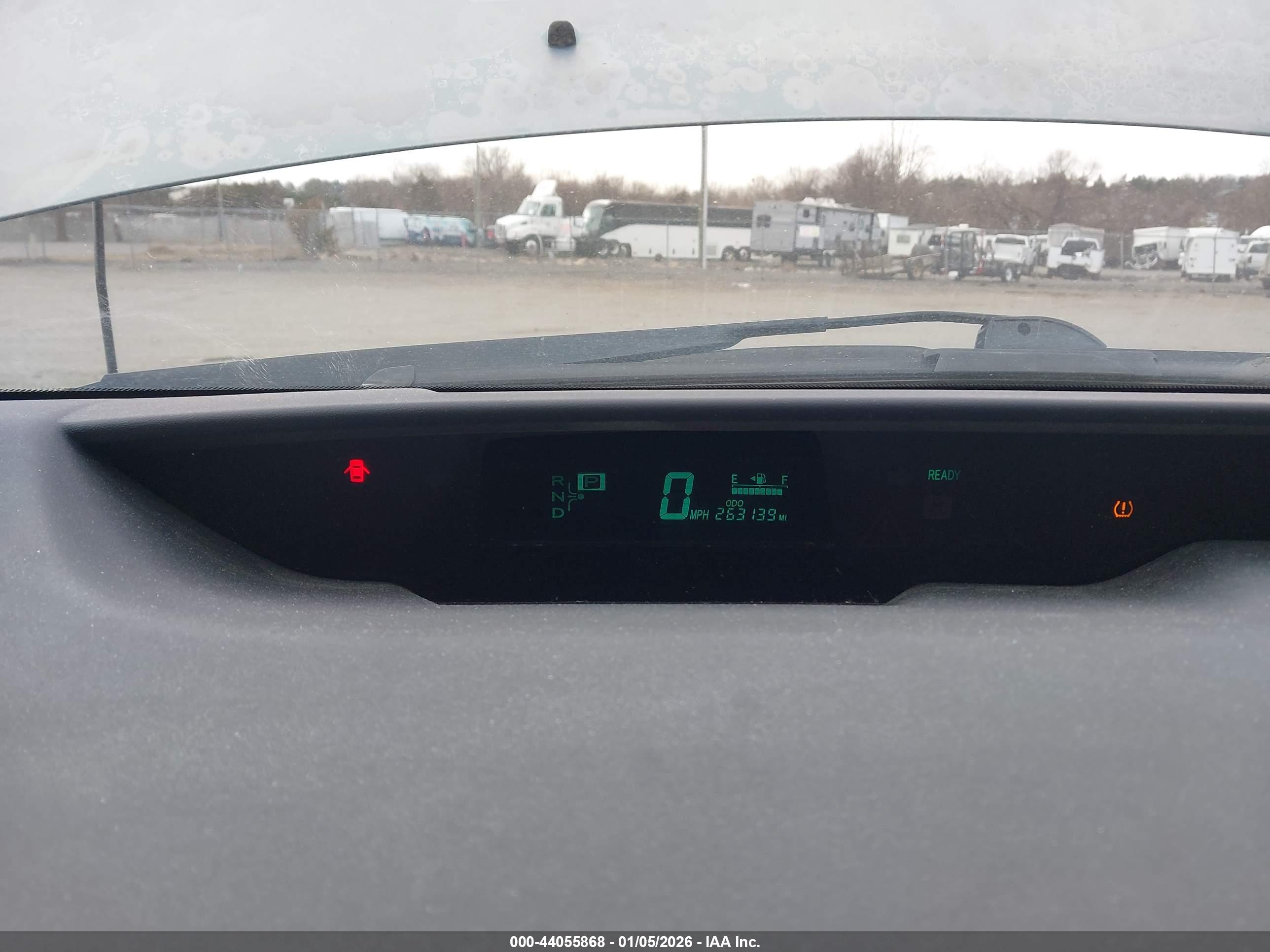 TOYOTA PRIUS image 7