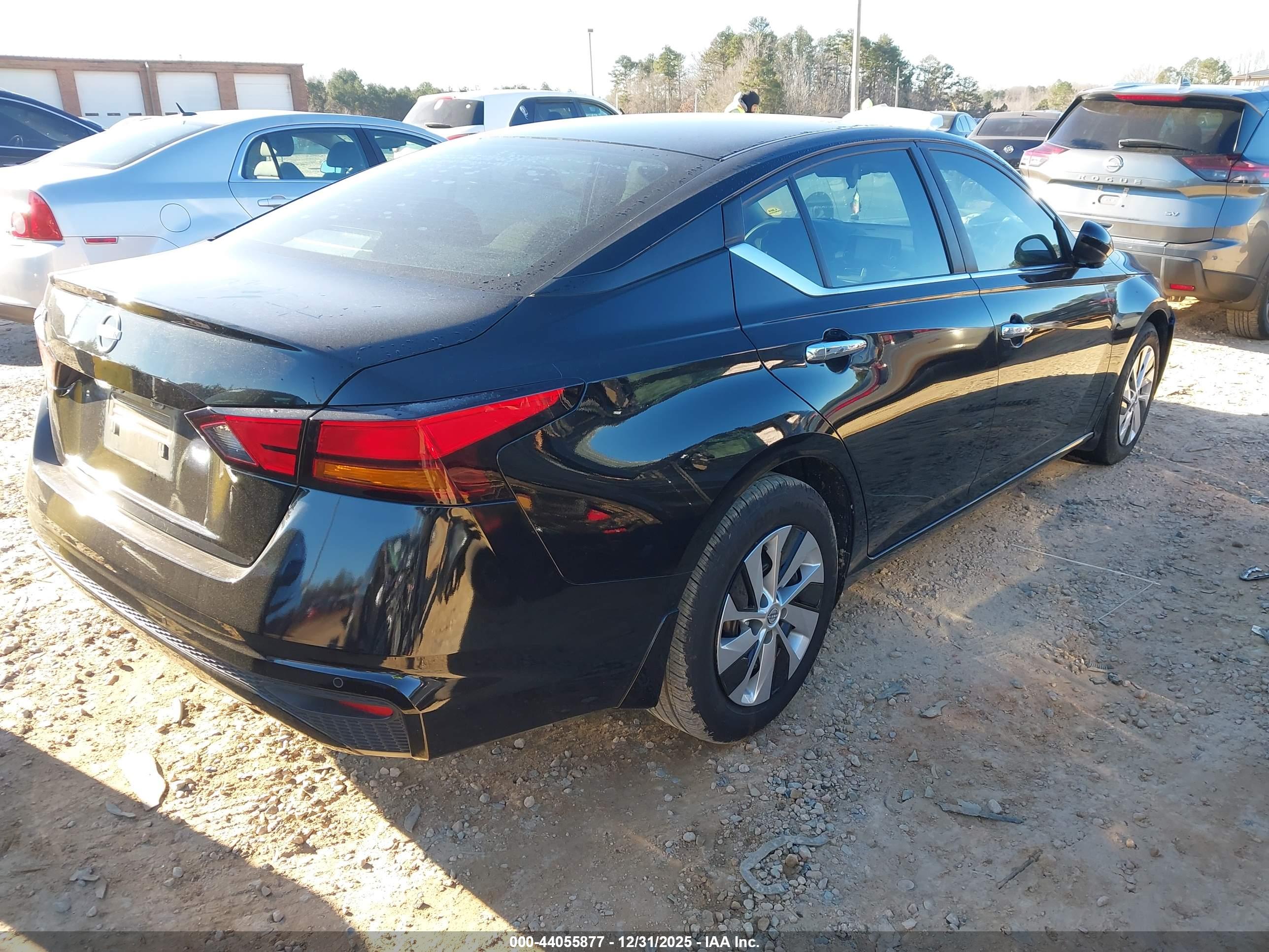 NISSAN ALTIMA image 4