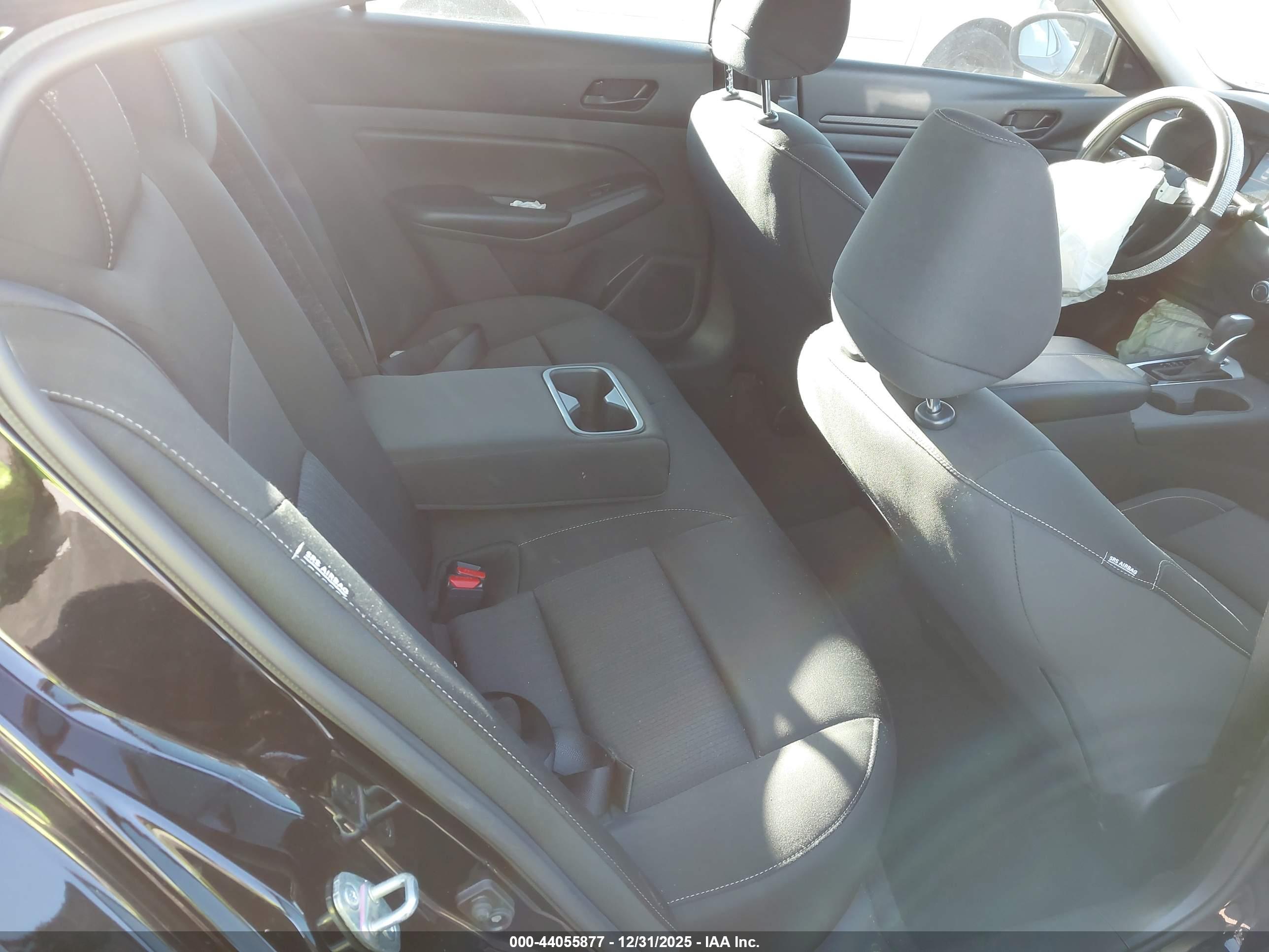 NISSAN ALTIMA image 8