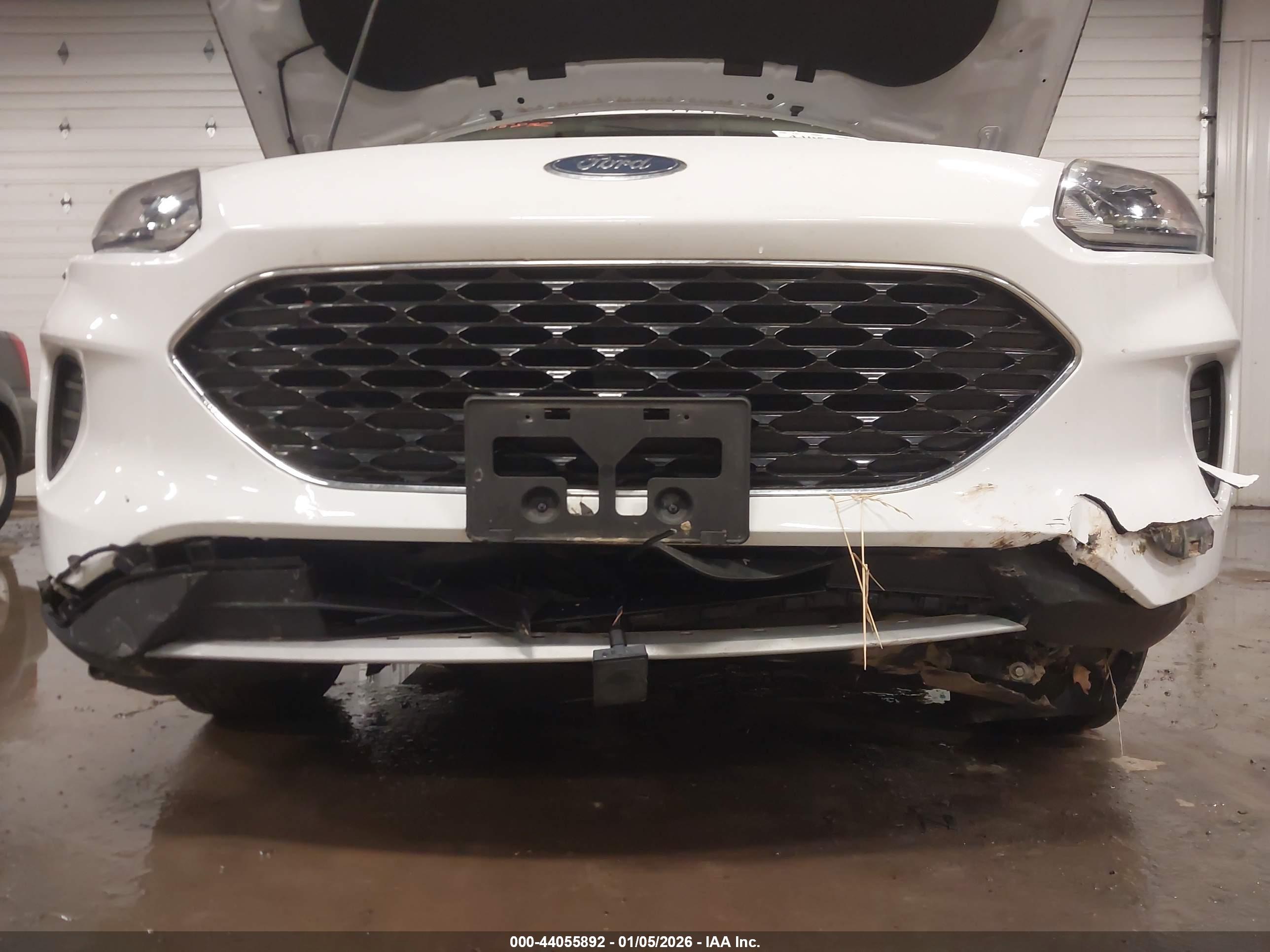 FORD ESCAPE image 6