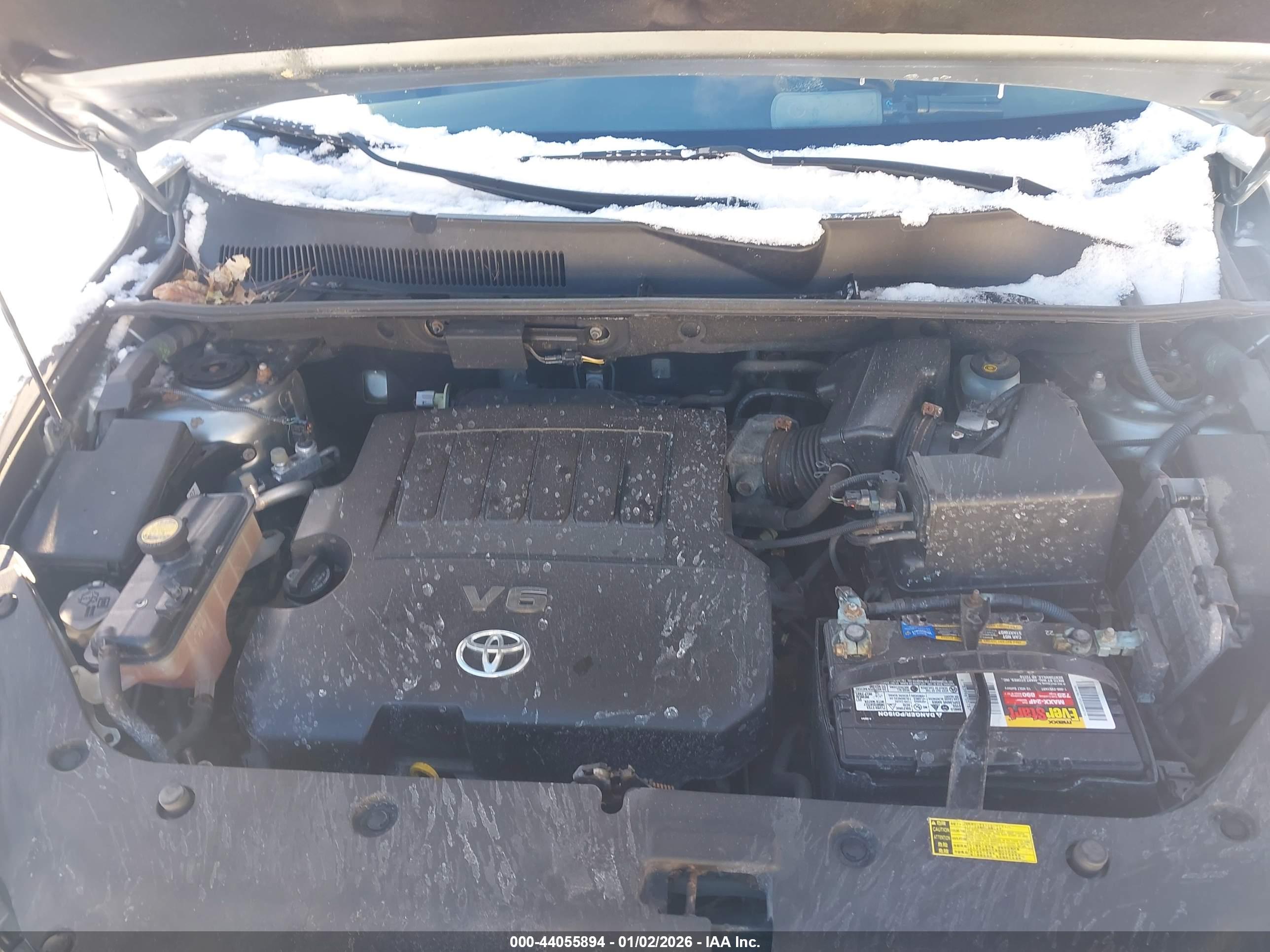 TOYOTA RAV4 image 10