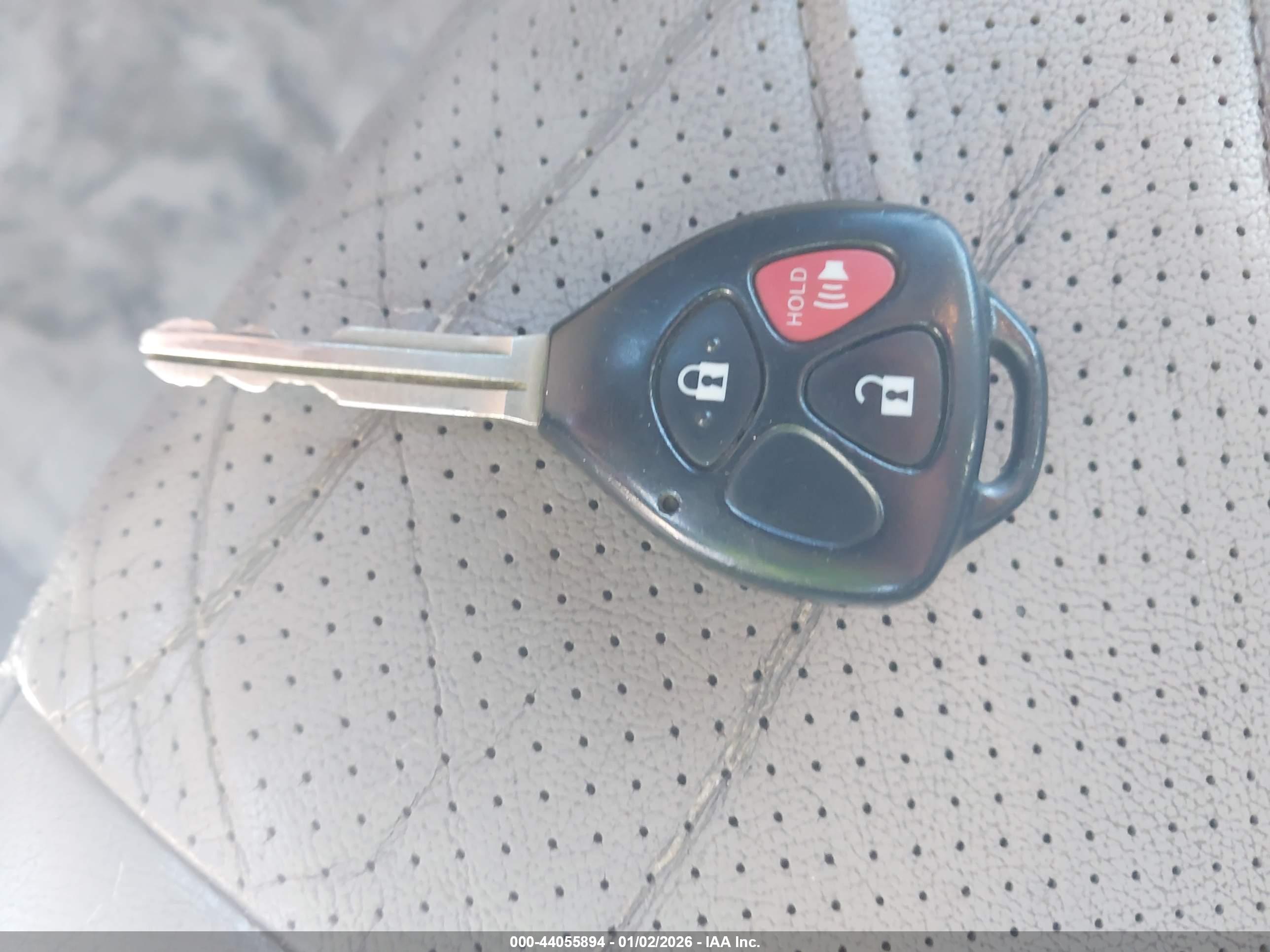 TOYOTA RAV4 image 11