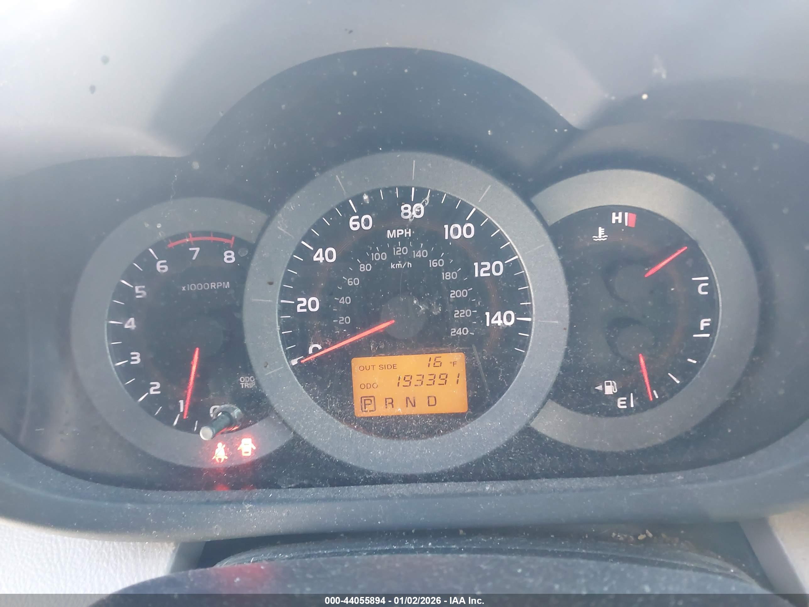 TOYOTA RAV4 image 7