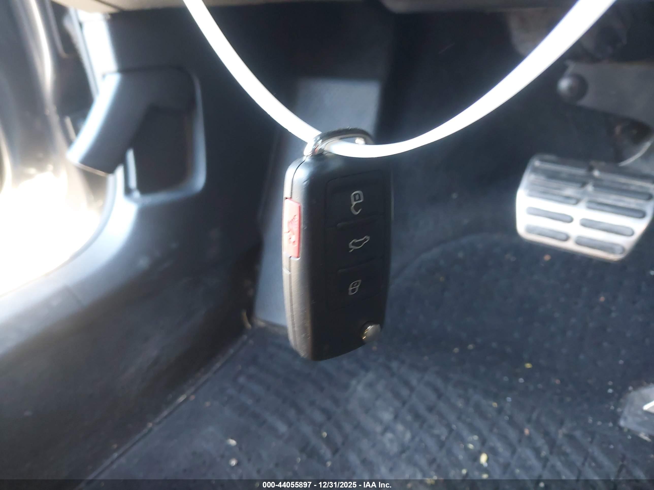VOLKSWAGEN PASSAT image 11