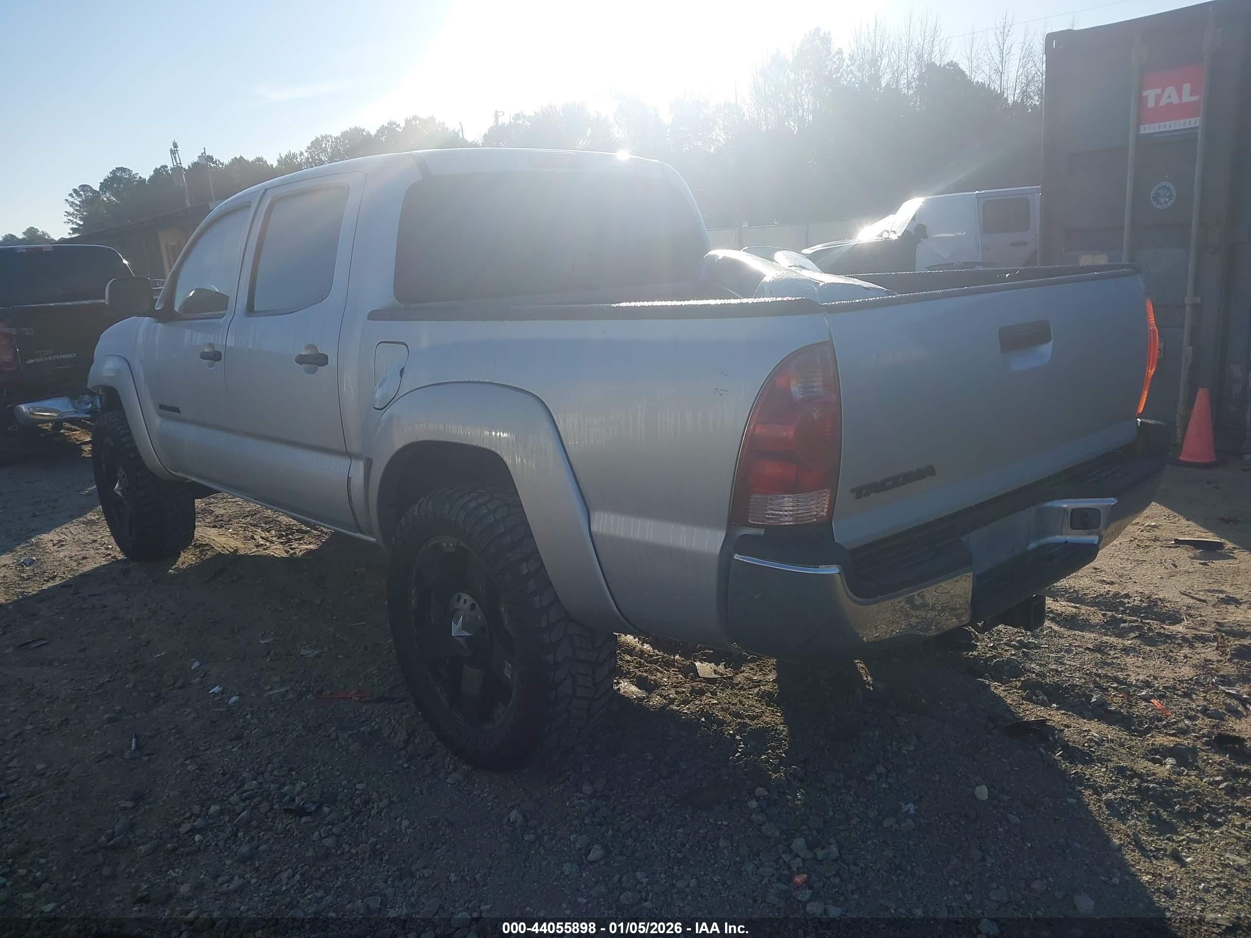 TOYOTA TACOMA image 3