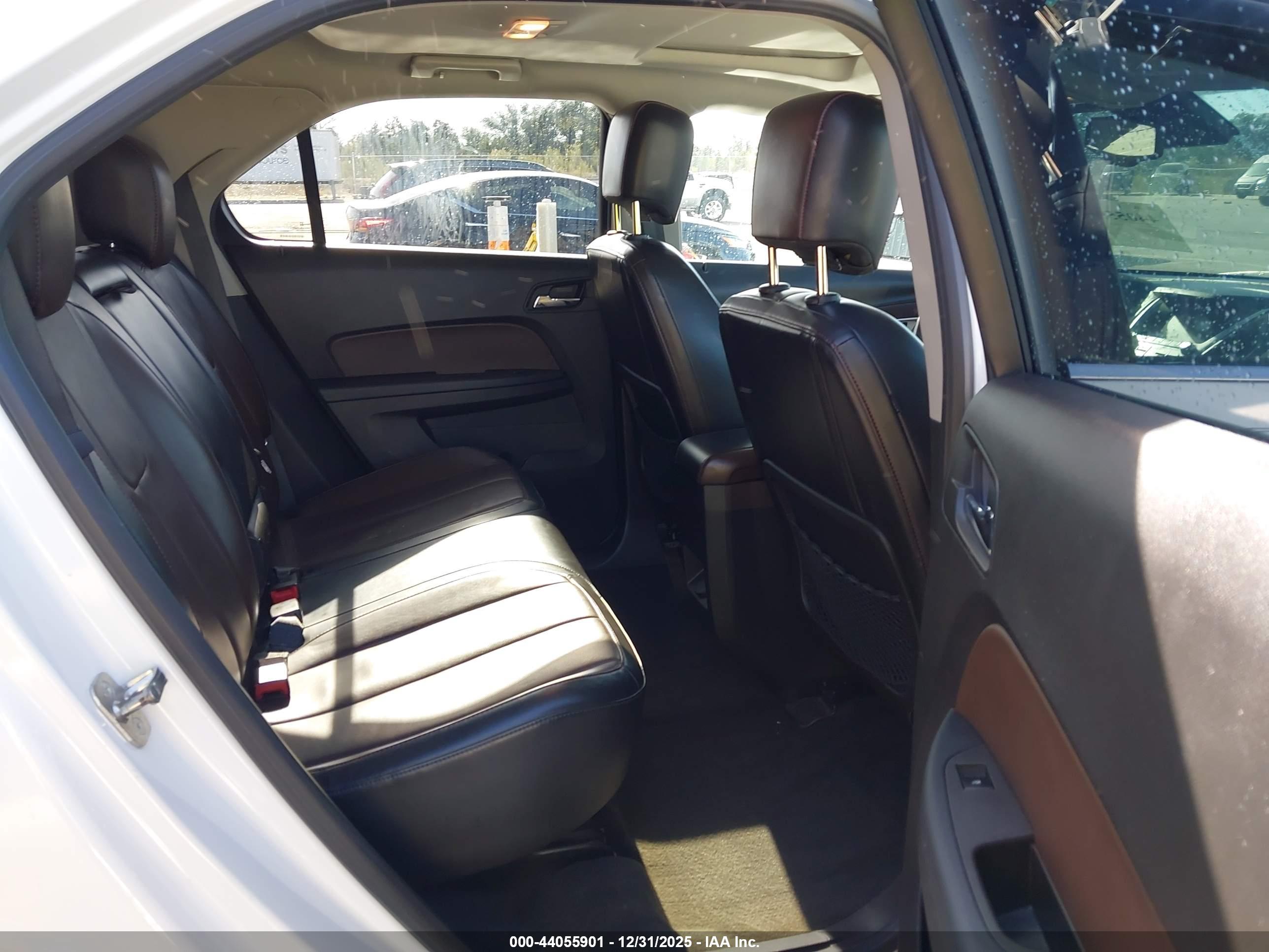 CHEVROLET EQUINOX image 8