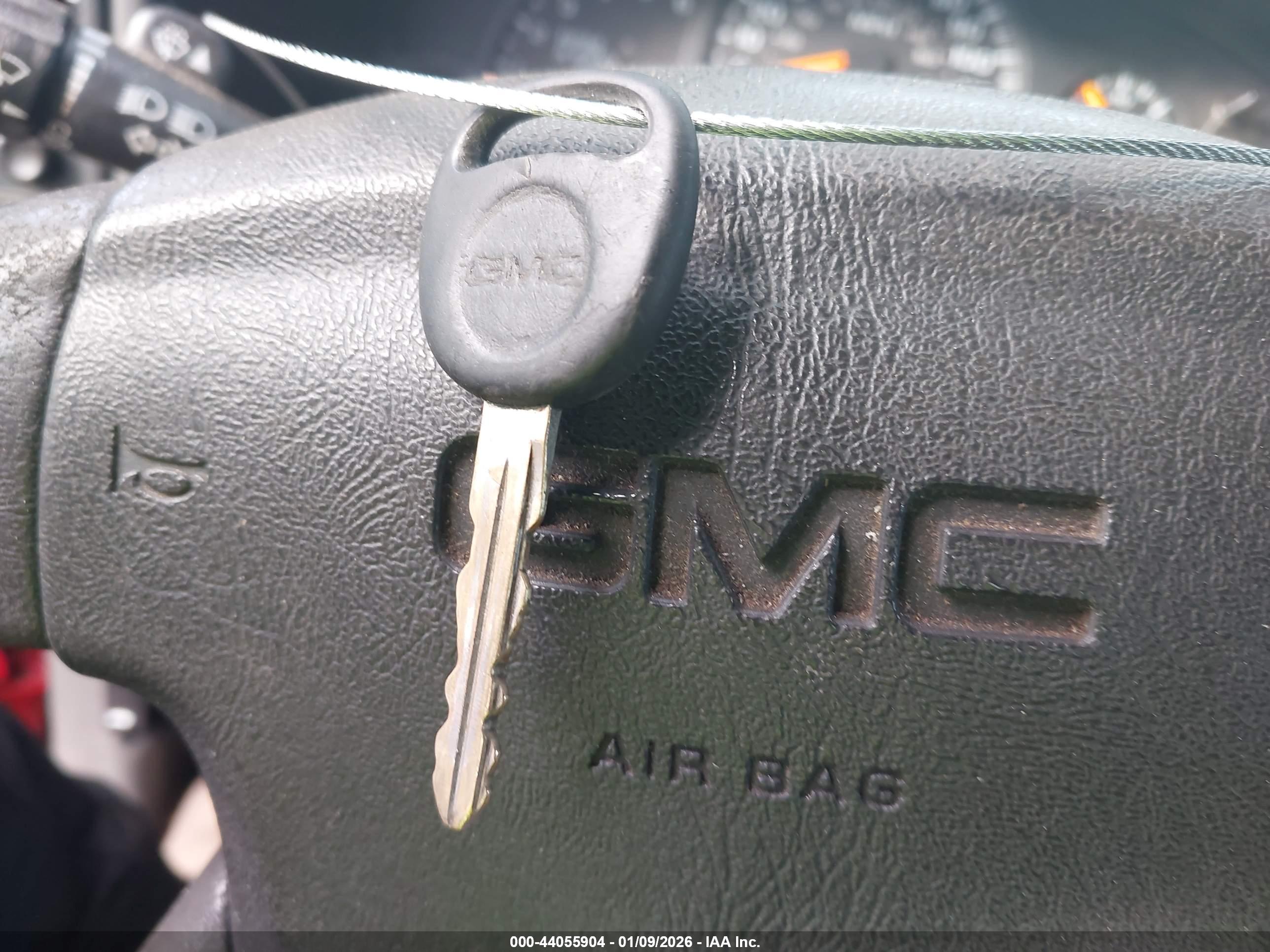 GMC SIERRA image 11